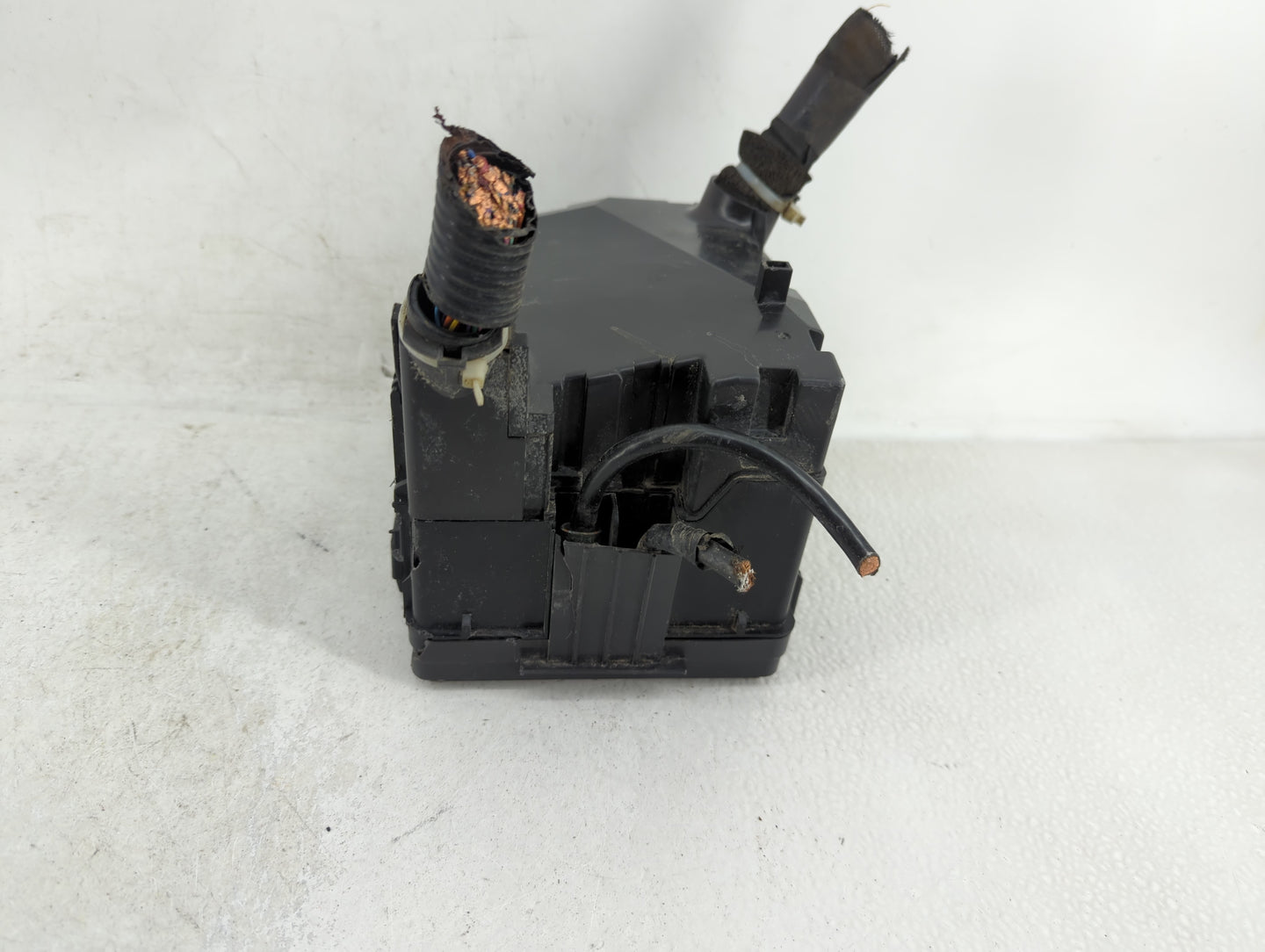 2017-2022 Honda Cr-V Fusebox Fuse Box Panel Relay Module P/N:TLA A01 A0 Fits Fits 2017 2018 2019 2020 2021 2022 OEM Used Aut