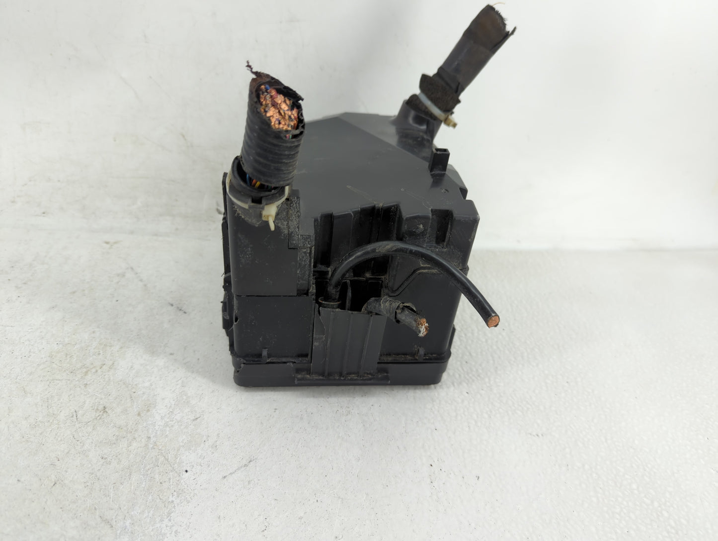 2017-2022 Honda Cr-V Fusebox Fuse Box Panel Relay Module P/N:TLA A01 A0 Fits Fits 2017 2018 2019 2020 2021 2022 OEM Used Aut