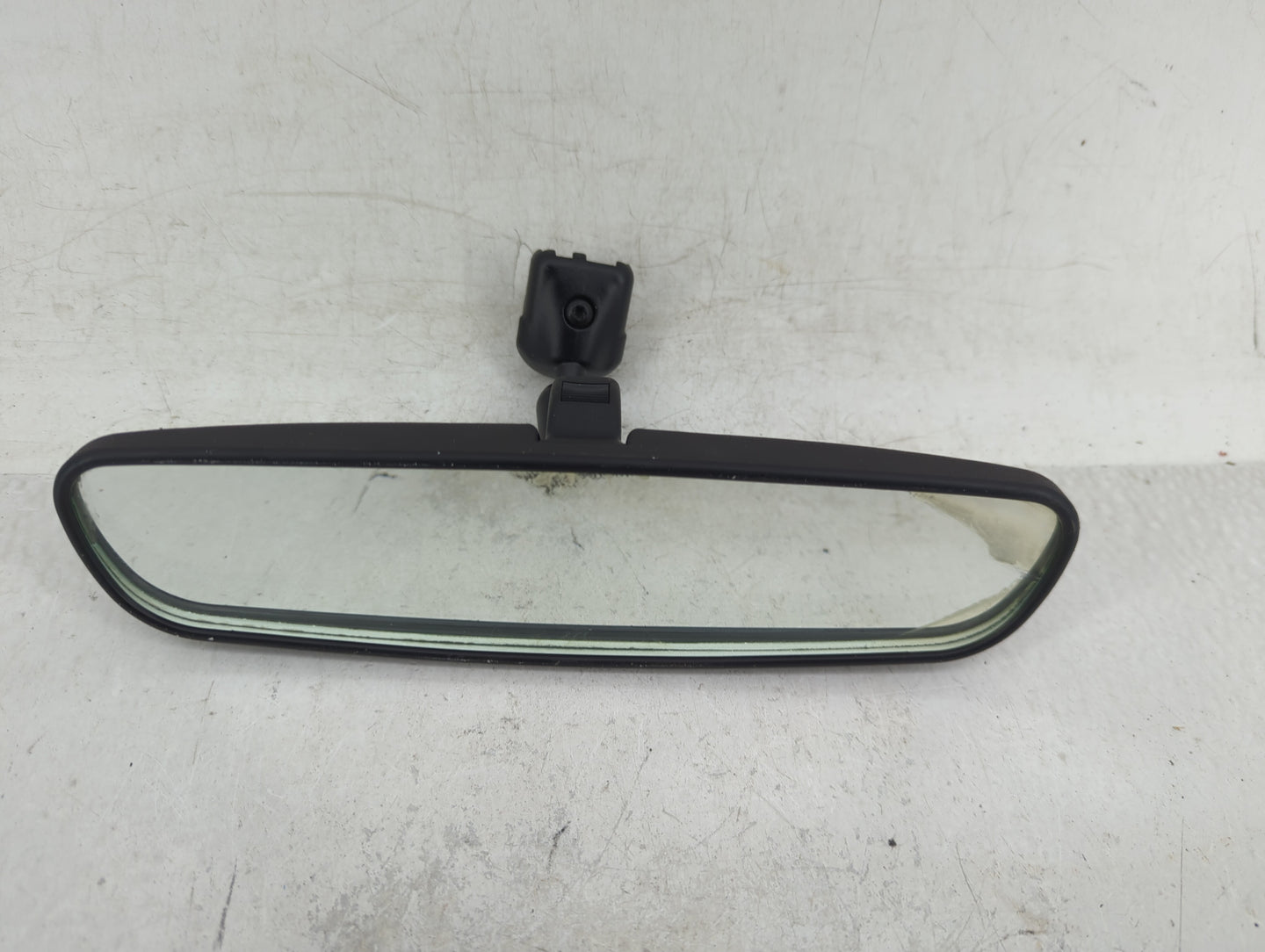 2018 Honda Cr-V Interior Rear View Mirror Replacement OEM P/N:E11025617 E11015617, E11045617 Fits OEM Used Auto Parts - Oemu