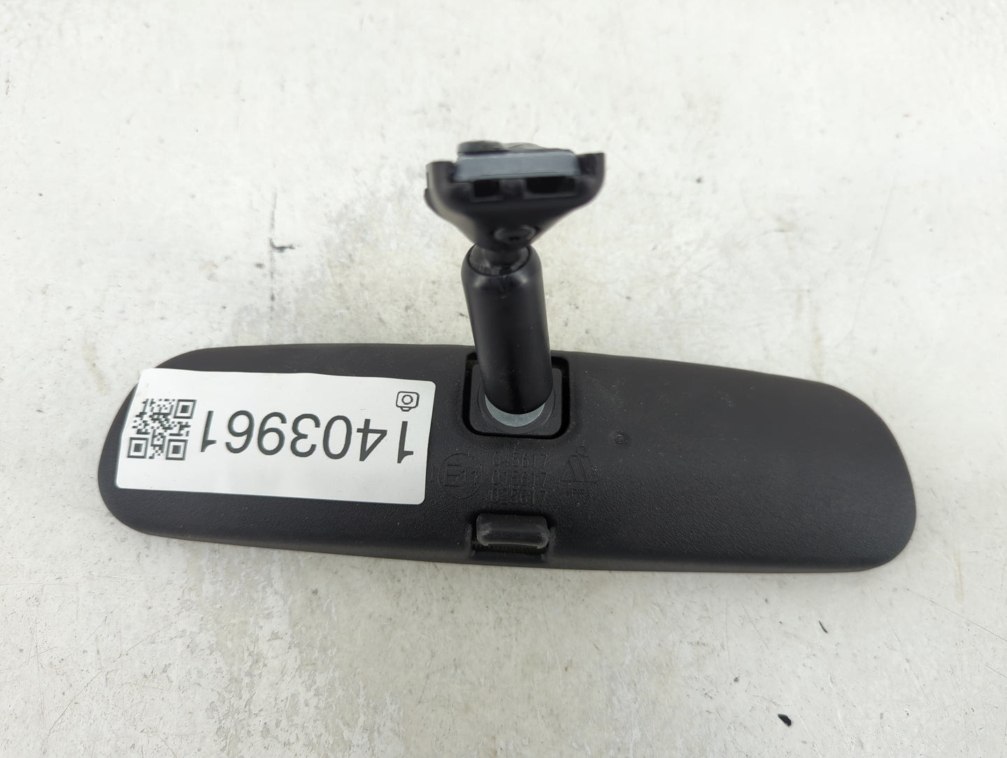 2018 Honda Cr-V Interior Rear View Mirror Replacement OEM P/N:E11025617 E11015617, E11045617 Fits OEM Used Auto Parts - Oemu