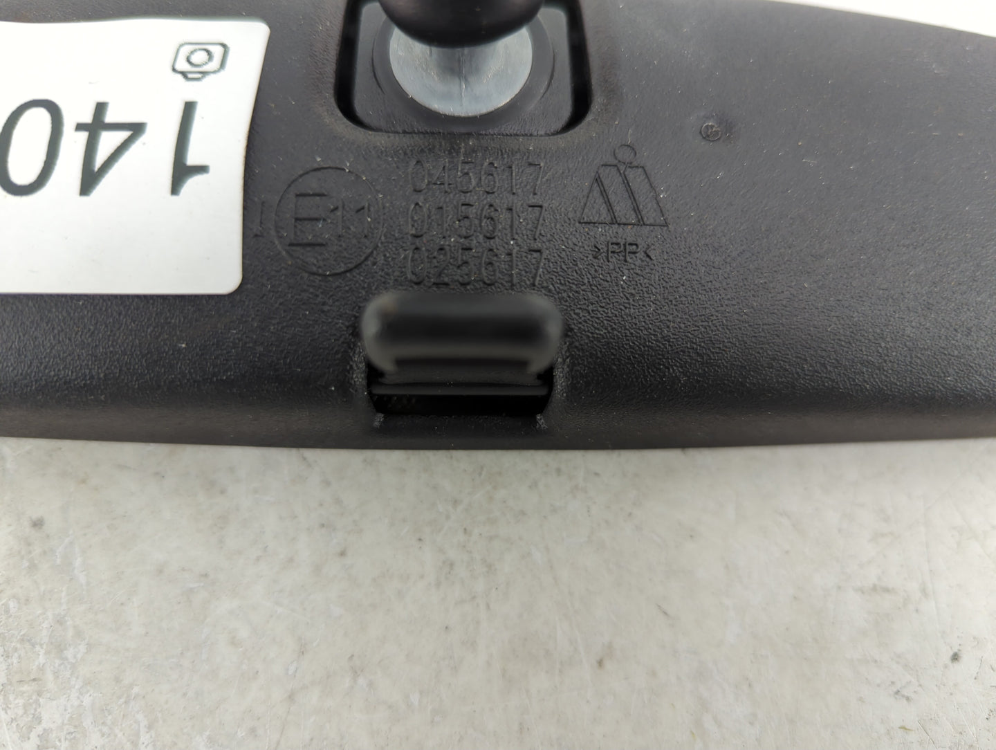 2018 Honda Cr-V Interior Rear View Mirror Replacement OEM P/N:E11025617 E11015617, E11045617 Fits OEM Used Auto Parts - Oemu