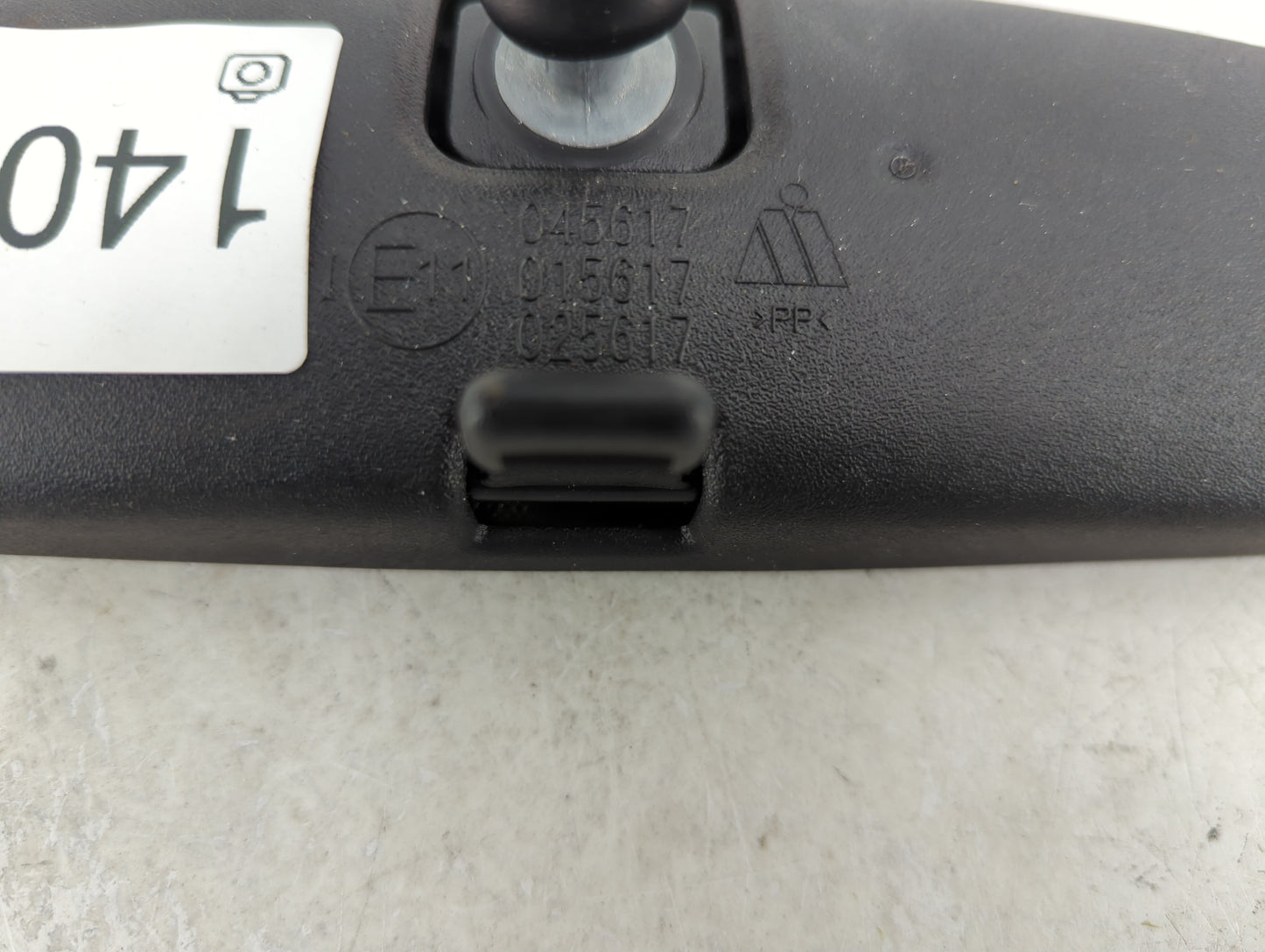 2018 Honda Cr-V Interior Rear View Mirror Replacement OEM P/N:E11025617 E11015617, E11045617 Fits OEM Used Auto Parts - Oemu