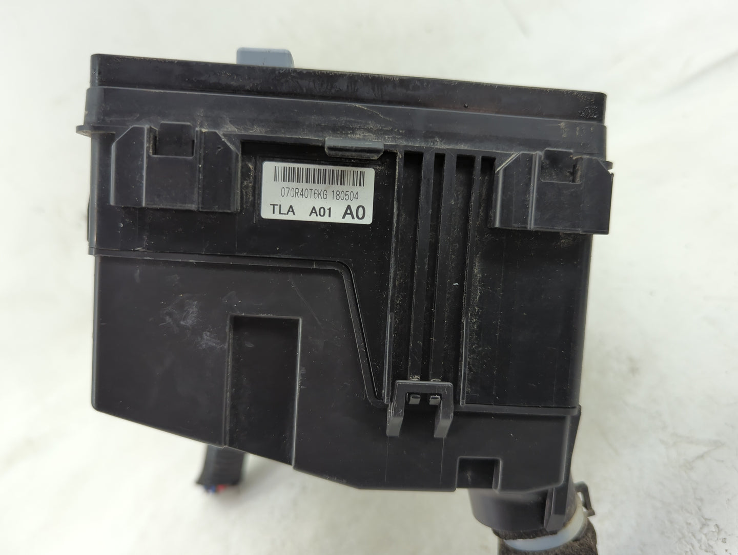 2017-2019 Honda Cr-V Fusebox Fuse Box Panel Relay Module P/N:TLA A01 A0 Fits Fits 2017 2018 2019 OEM Used Auto Parts - Oemus