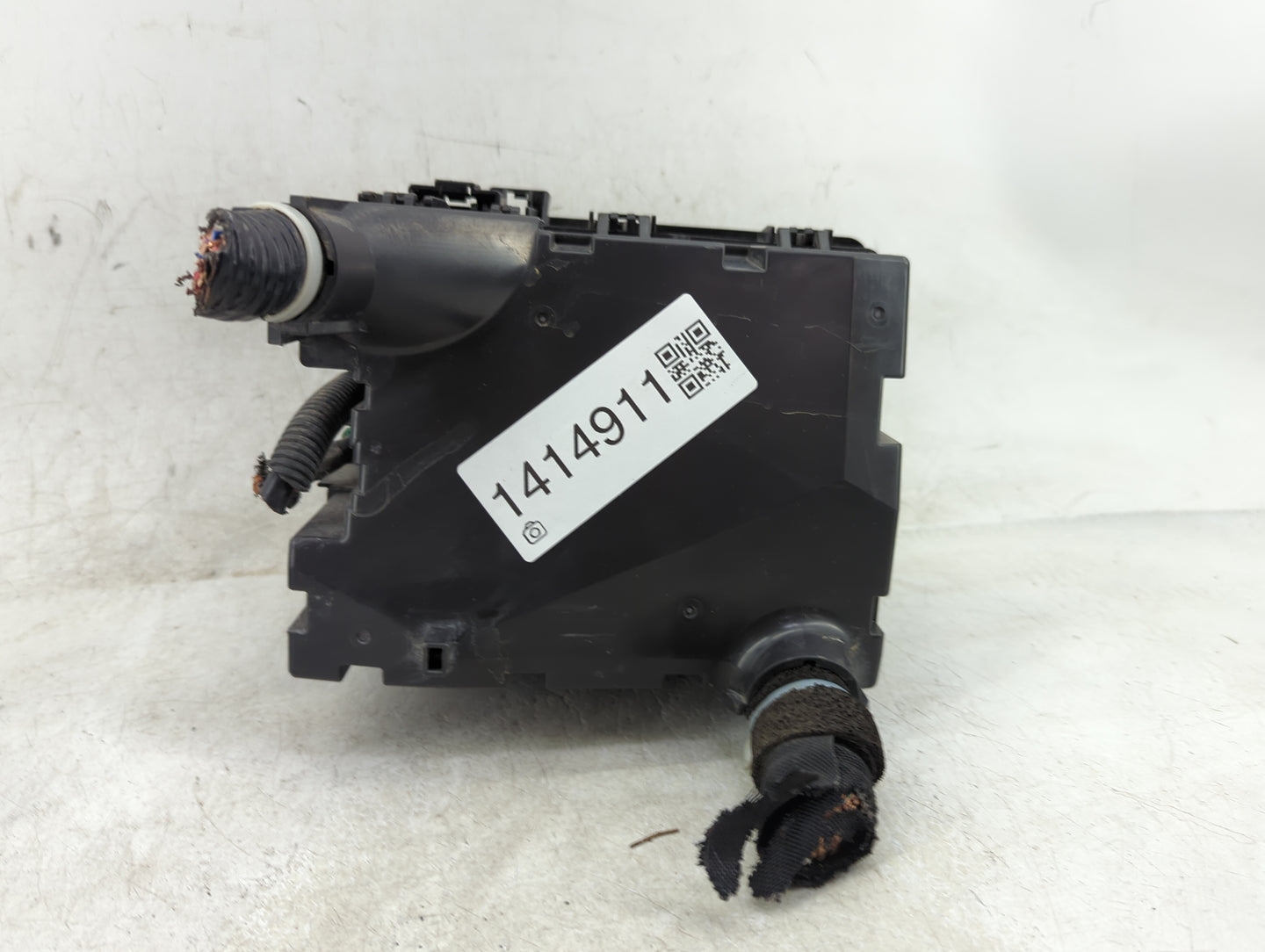 2017-2022 Honda Cr-V Fusebox Fuse Box Panel Relay Module Fits Fits 2017 2018 2019 2020 2021 2022 OEM Used Auto Parts - Oemus