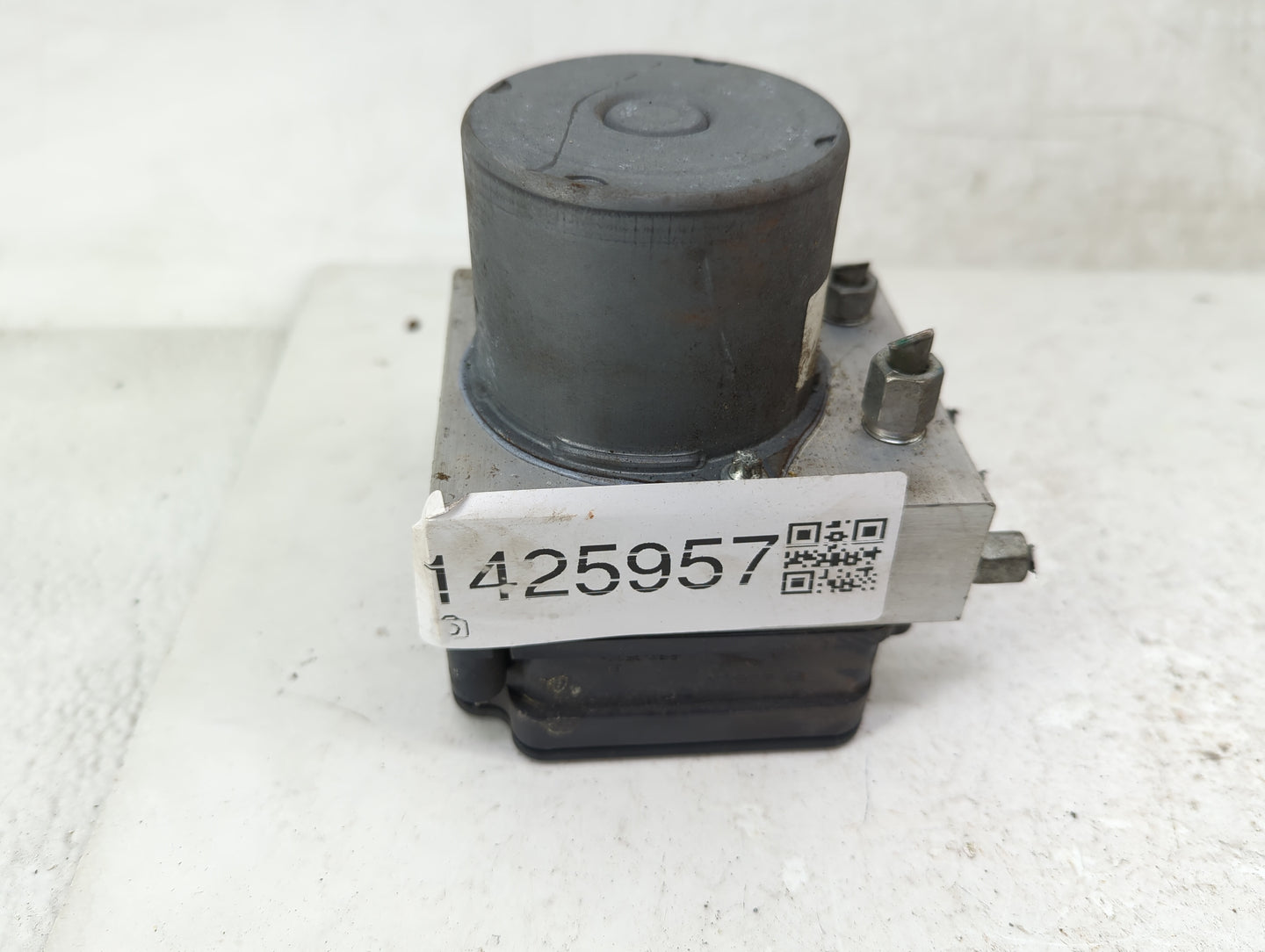 2017-2019 Honda Cr-V ABS Pump Control Module Replacement P/N:A9825286404015 Fits Fits 2017 2018 2019 OEM Used Auto Parts - O