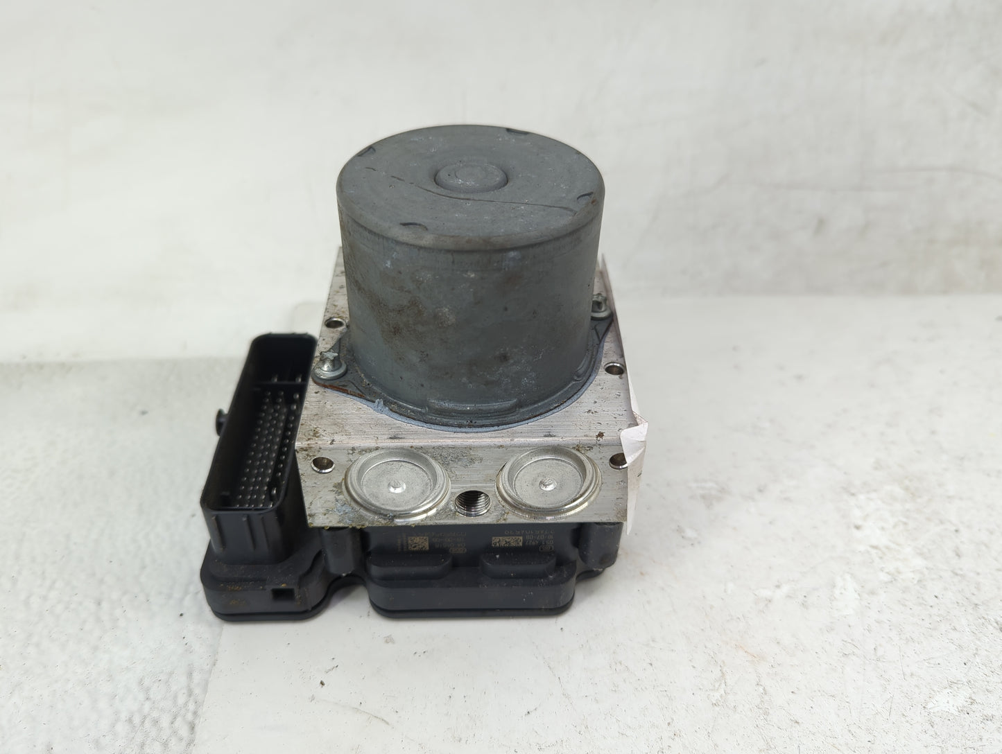 2017-2019 Honda Cr-V ABS Pump Control Module Replacement P/N:A9825286404015 Fits Fits 2017 2018 2019 OEM Used Auto Parts - O