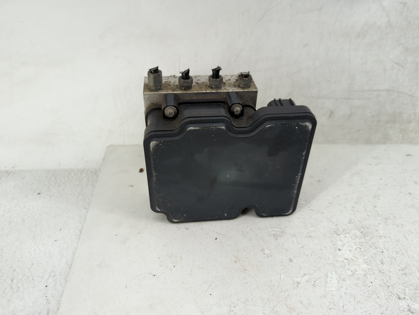 2017-2019 Honda Cr-V ABS Pump Control Module Replacement P/N:A9825286404015 Fits Fits 2017 2018 2019 OEM Used Auto Parts - O