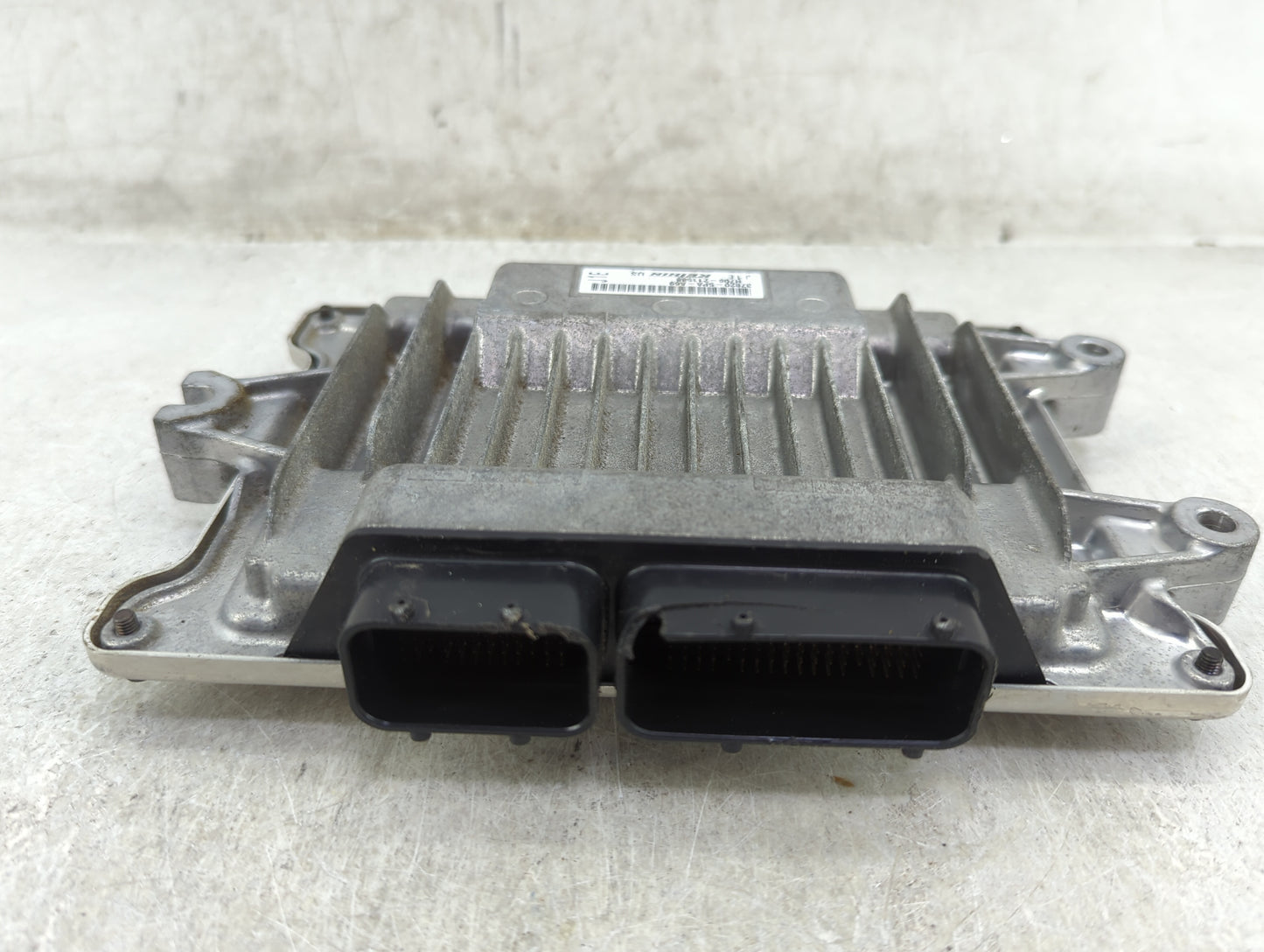 2017-2018 Honda Cr-V PCM Engine Control Computer ECU ECM PCU OEM P/N:37820-5PA-A69 H706-211588 Fits Fits 2017 2018 OEM Used 
