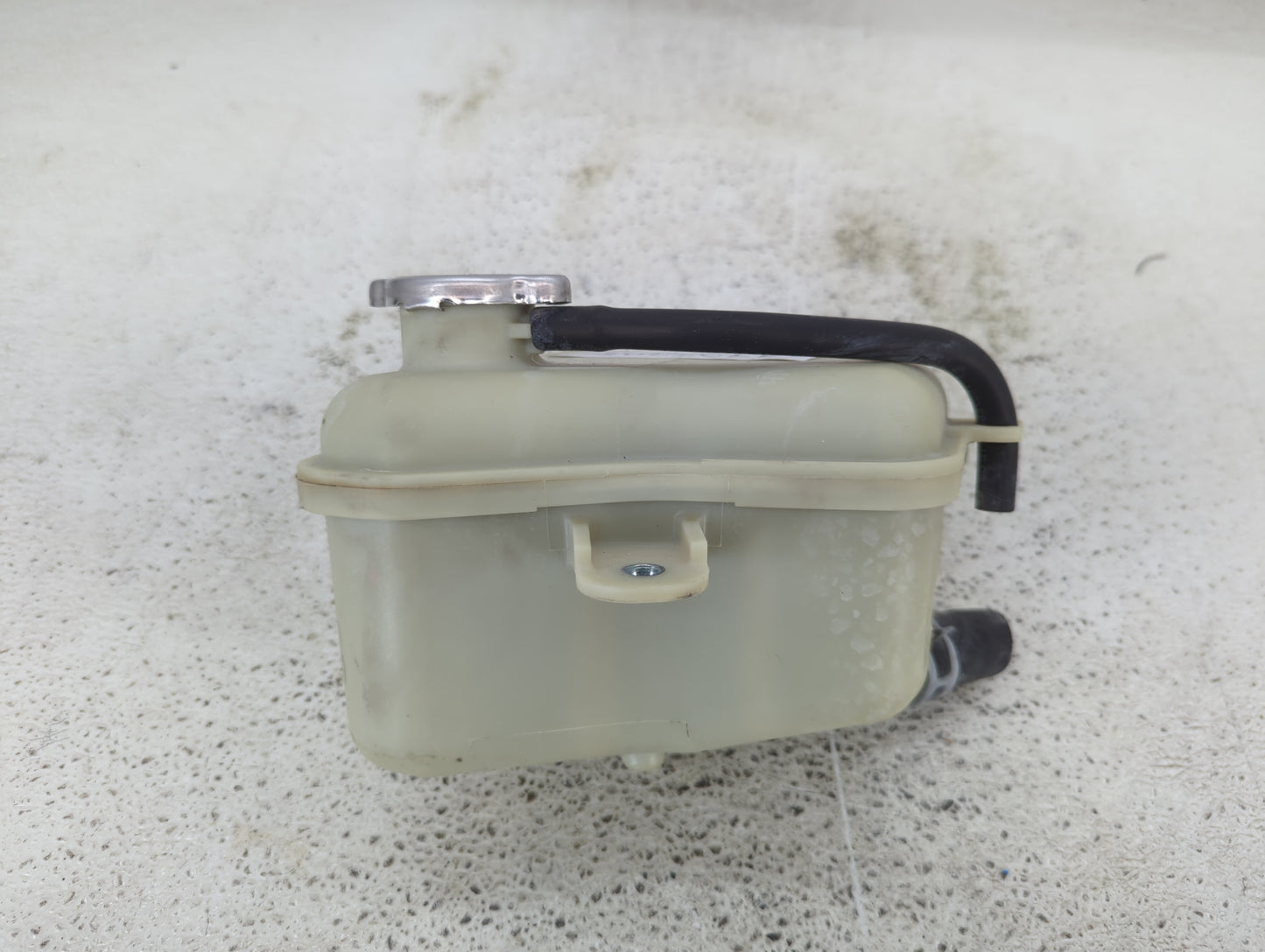 2020-2022 Honda Cr-v Radiator Coolant Overflow Expansion Tank Bottle 1432598 - Oemusedautoparts1.com