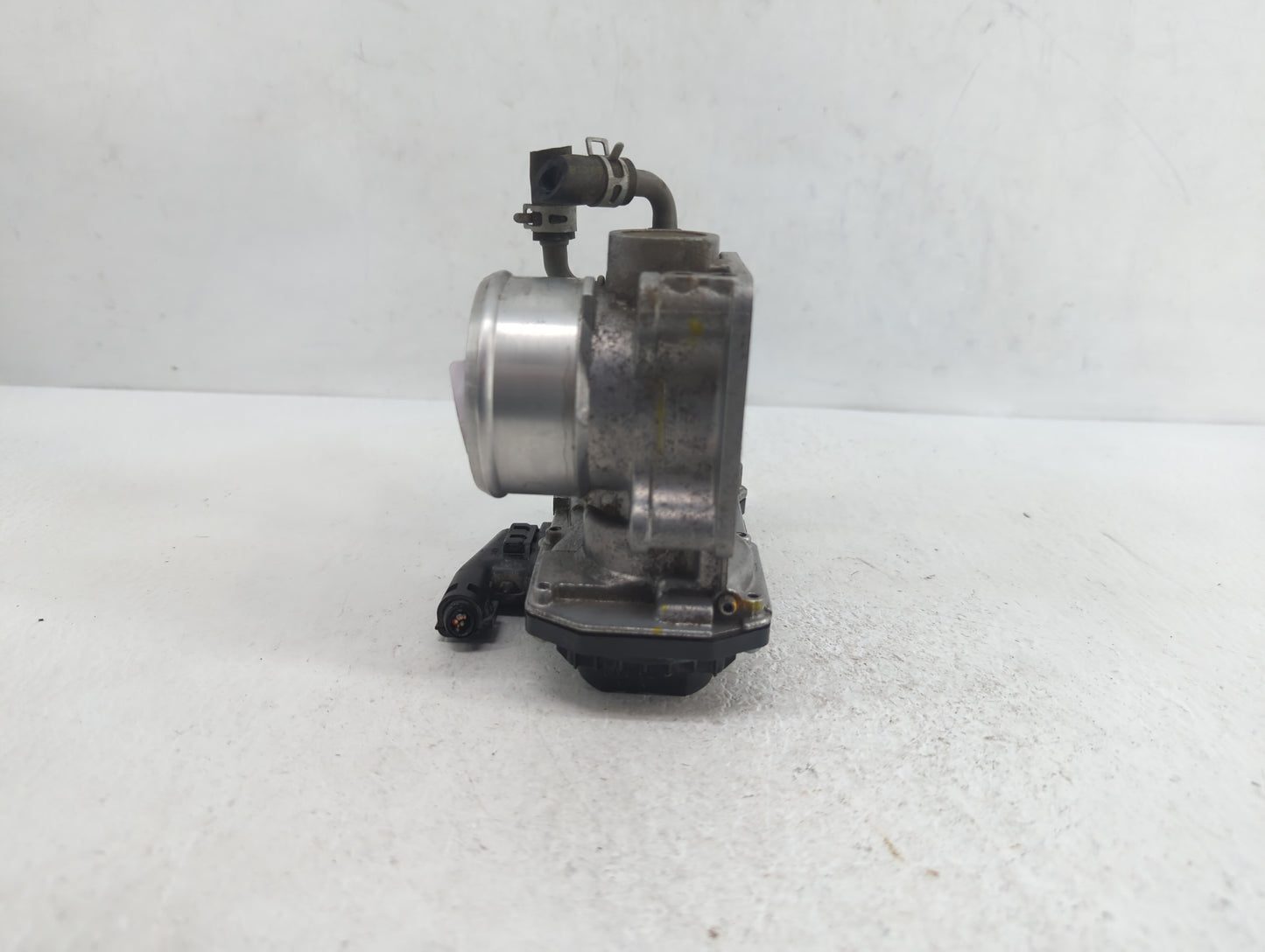 2017-2018 Honda Cr-V Throttle Body P/N:194066 M80424, GMG9A Fits Fits 2016 2017 2018 2019 OEM Used Auto Parts - Oemusedautop