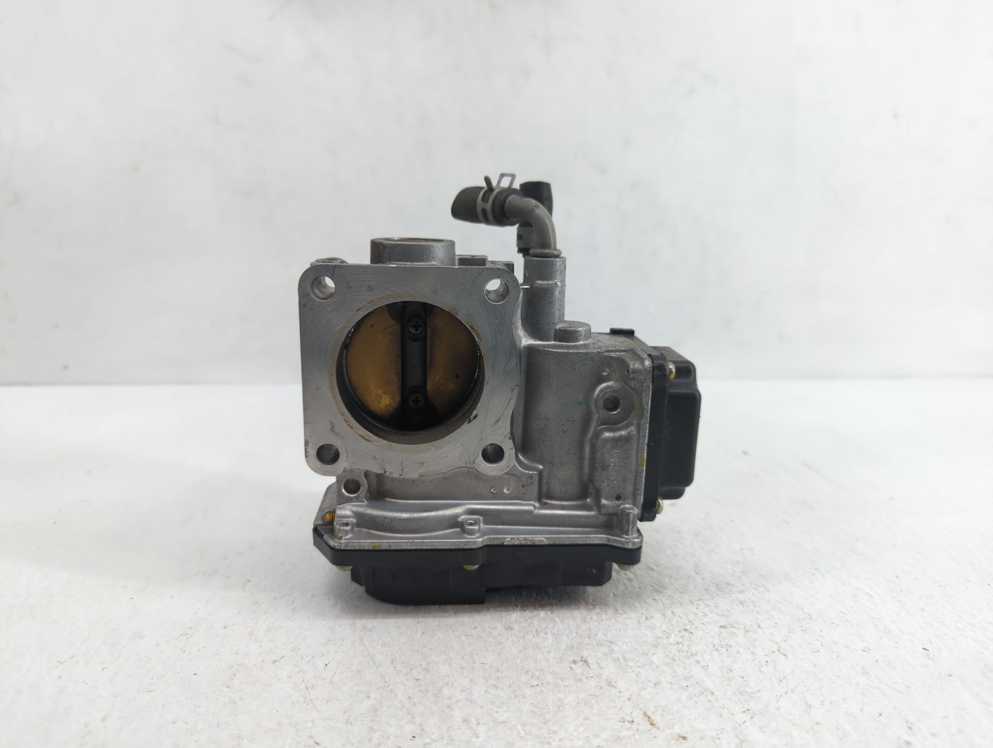 2017-2018 Honda Cr-V Throttle Body P/N:194066 M80424, GMG9A Fits Fits 2016 2017 2018 2019 OEM Used Auto Parts - Oemusedautop