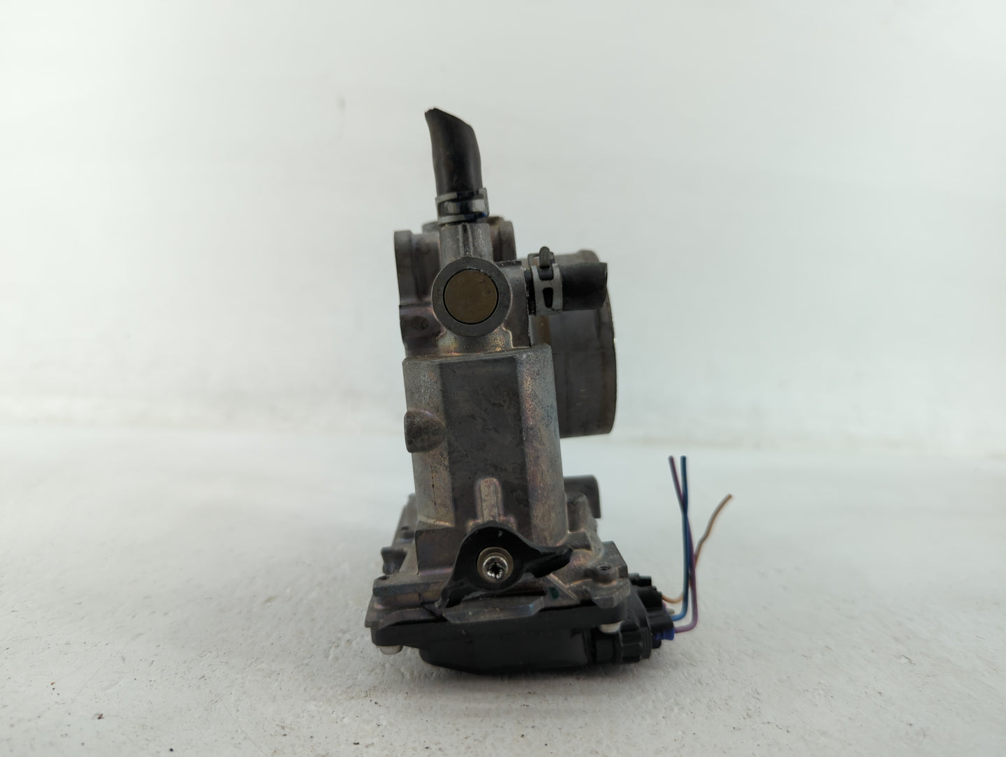 2015-2019 Honda Cr-V Throttle Body P/N:GMF4A Fits Fits 2013 2014 2015 2016 2017 2018 2019 2020 2021 2022 OEM Used Auto Parts
