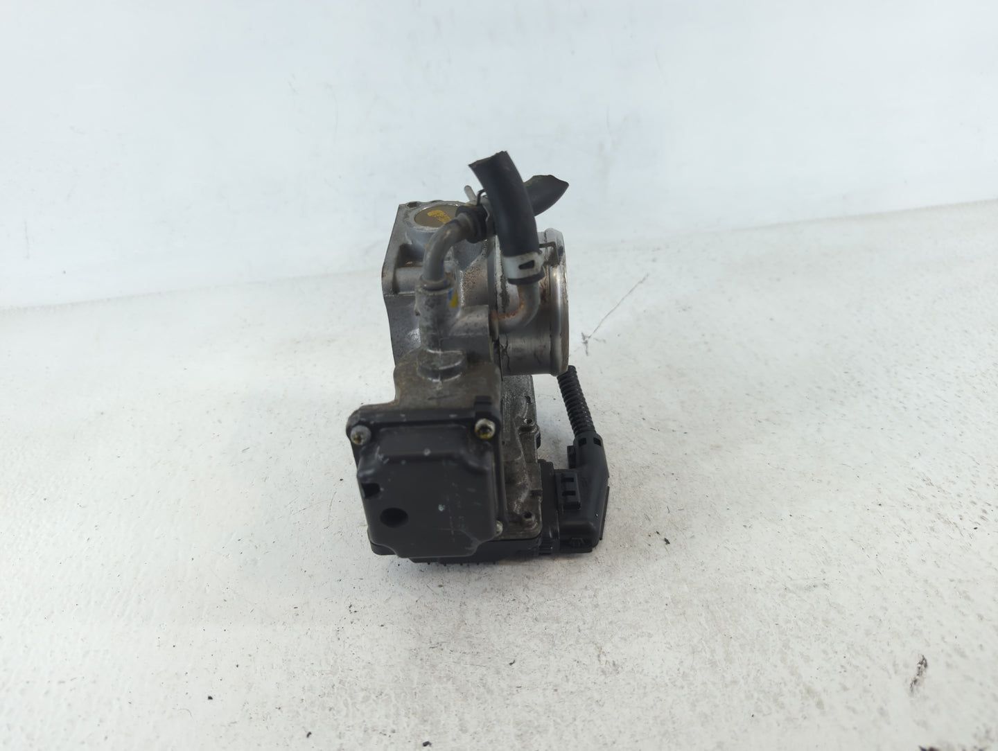 2020-2022 Honda Cr-V Throttle Body P/N:M22858319471 Fits Fits 2016 2017 2018 2019 2020 2021 2022 OEM Used Auto Parts - Oemus
