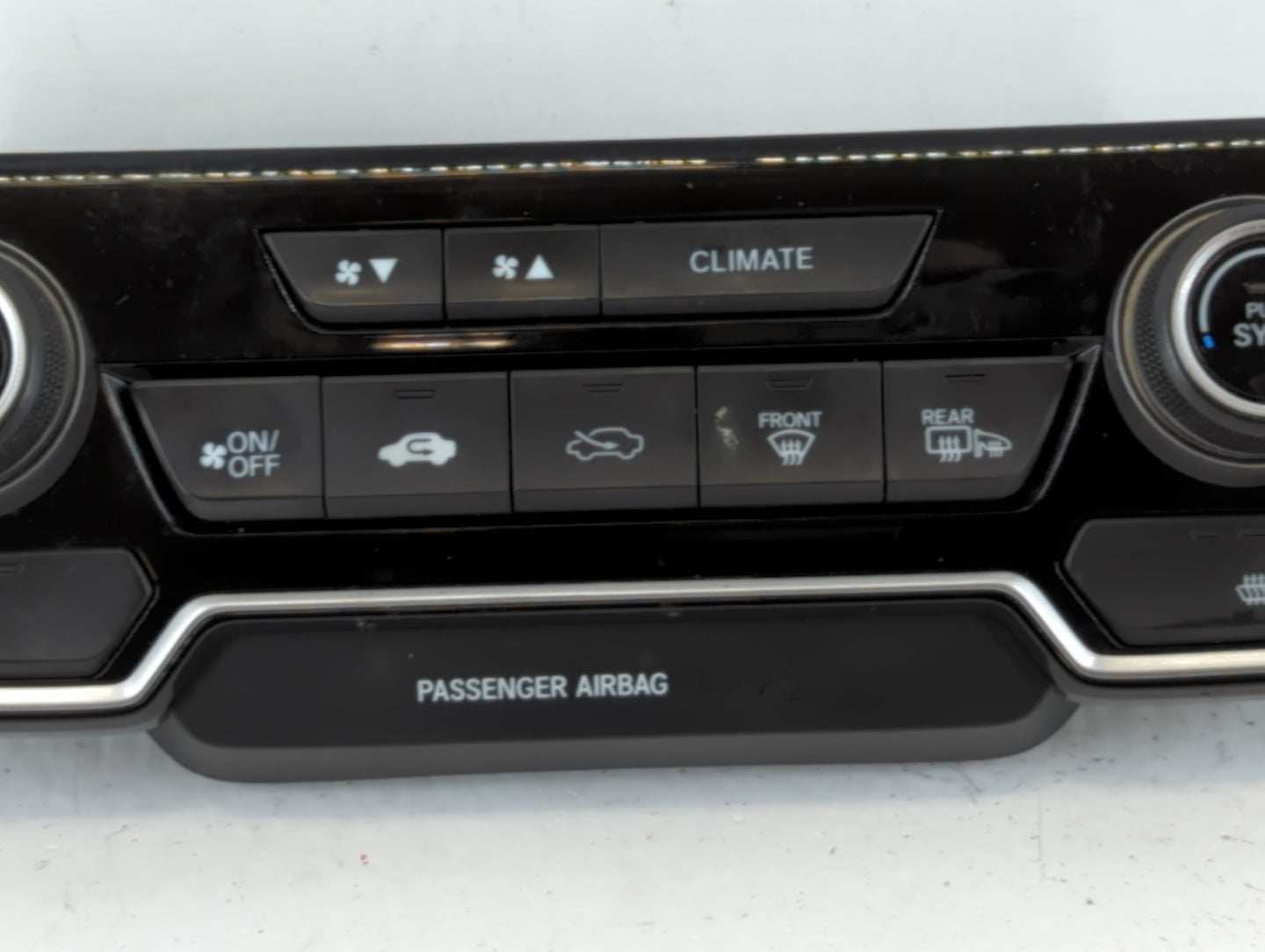 2017-2022 Honda Cr-V Climate Control Module Temperature AC/Heater Replacement P/N:NH900L 27318231004 Fits OEM Used Auto Part