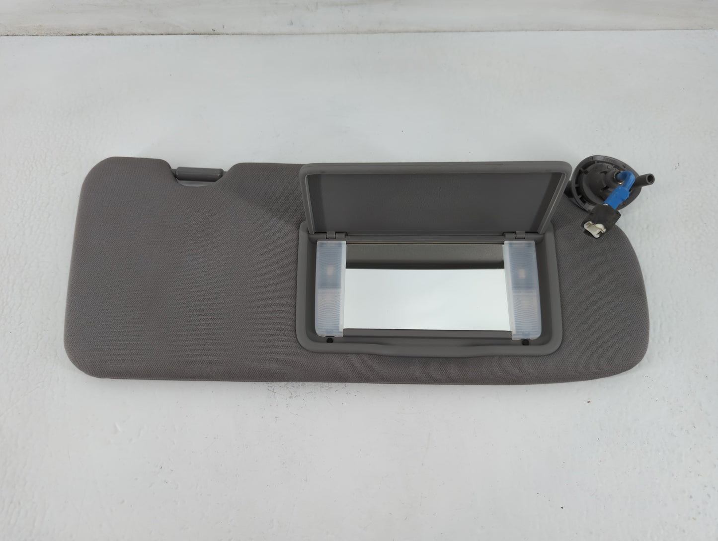 2017-2019 Honda Cr-V Sun Visor Shade Replacement Passenger Right Mirror Fits Fits 2017 2018 2019 OEM Used Auto Parts - Oemus