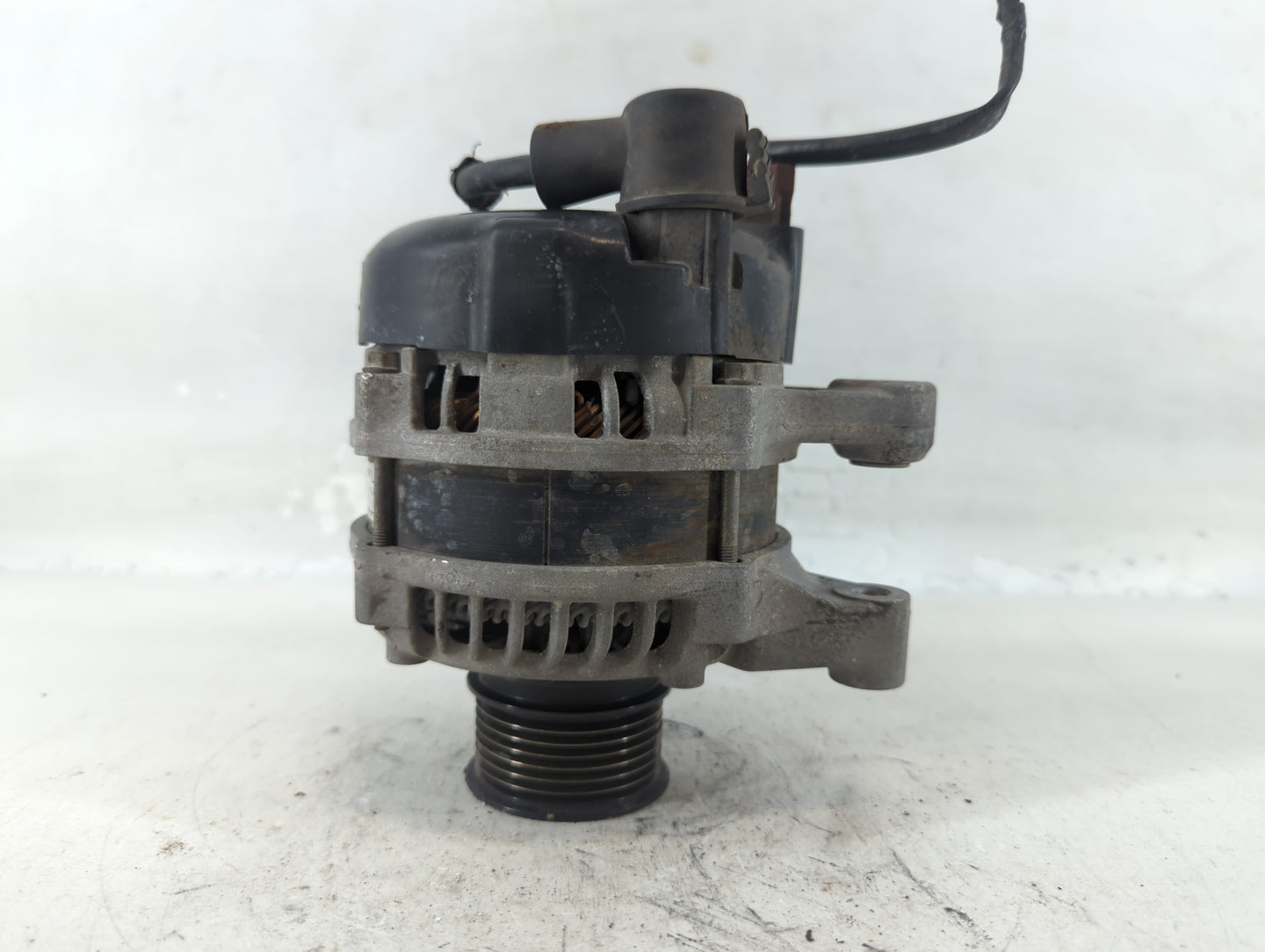 2020-2022 Honda Cr-V Alternator Replacement Generator Charging Assembly Engine OEM P/N:104211-4340 Fits OEM Used Auto Parts 