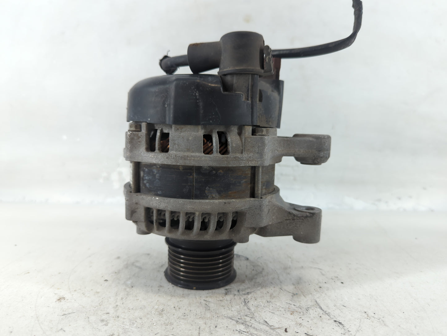 2020-2022 Honda Cr-V Alternator Replacement Generator Charging Assembly Engine OEM P/N:104211-4340 Fits OEM Used Auto Parts 