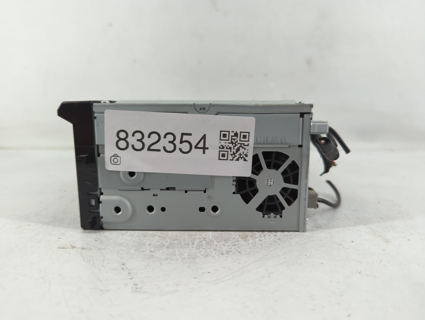 2018-2022 Honda Cr-V Radio AM FM Cd Player Receiver Replacement Fits Fits 2018 2019 2020 2021 2022 OEM Used Auto Parts - Oem