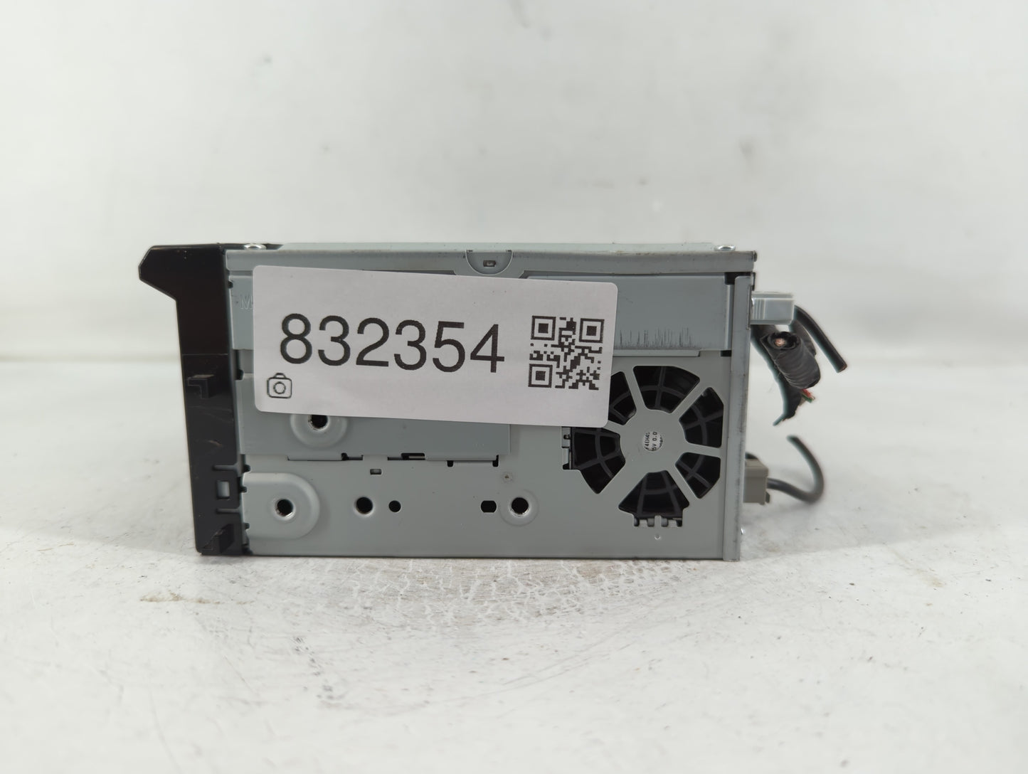 2018-2022 Honda Cr-V Radio AM FM Cd Player Receiver Replacement Fits Fits 2018 2019 2020 2021 2022 OEM Used Auto Parts - Oem