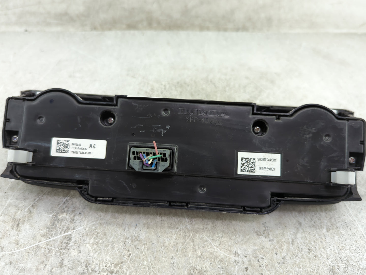 2018 Honda Crv Climate Control Module Temperature AC/Heater Replacement P/N:79620TLAA413M1 31918162632 Fits OEM Used Auto Pa