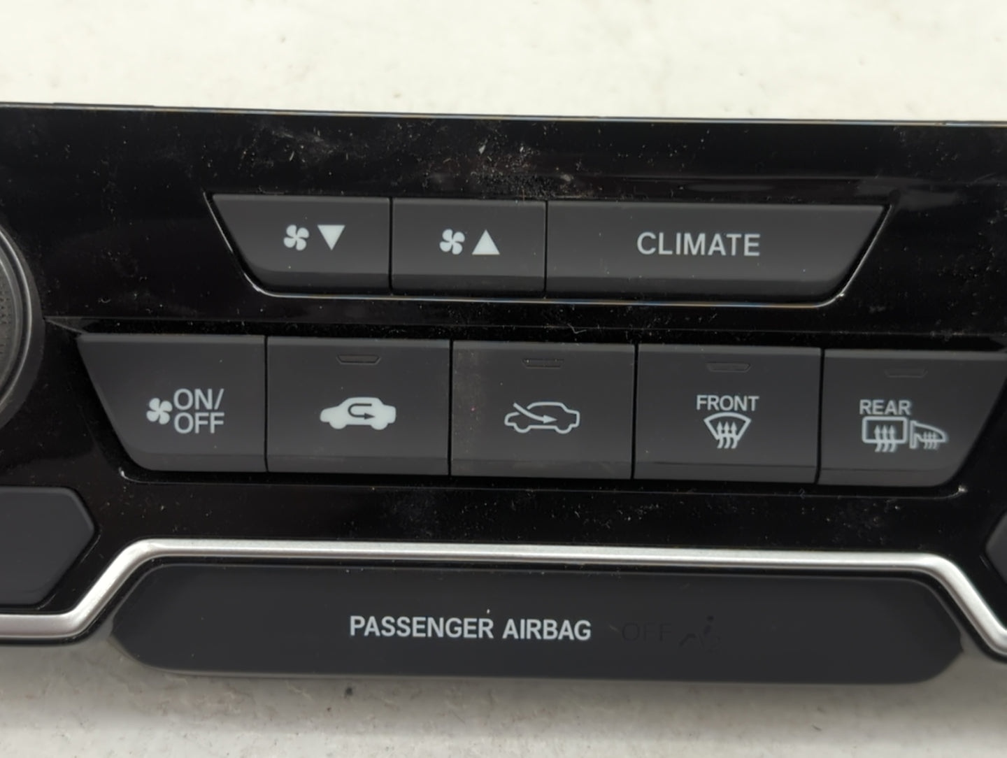 2018 Honda Crv Climate Control Module Temperature AC/Heater Replacement P/N:79620TLAA413M1 Fits OEM Used Auto Parts - Oemuse