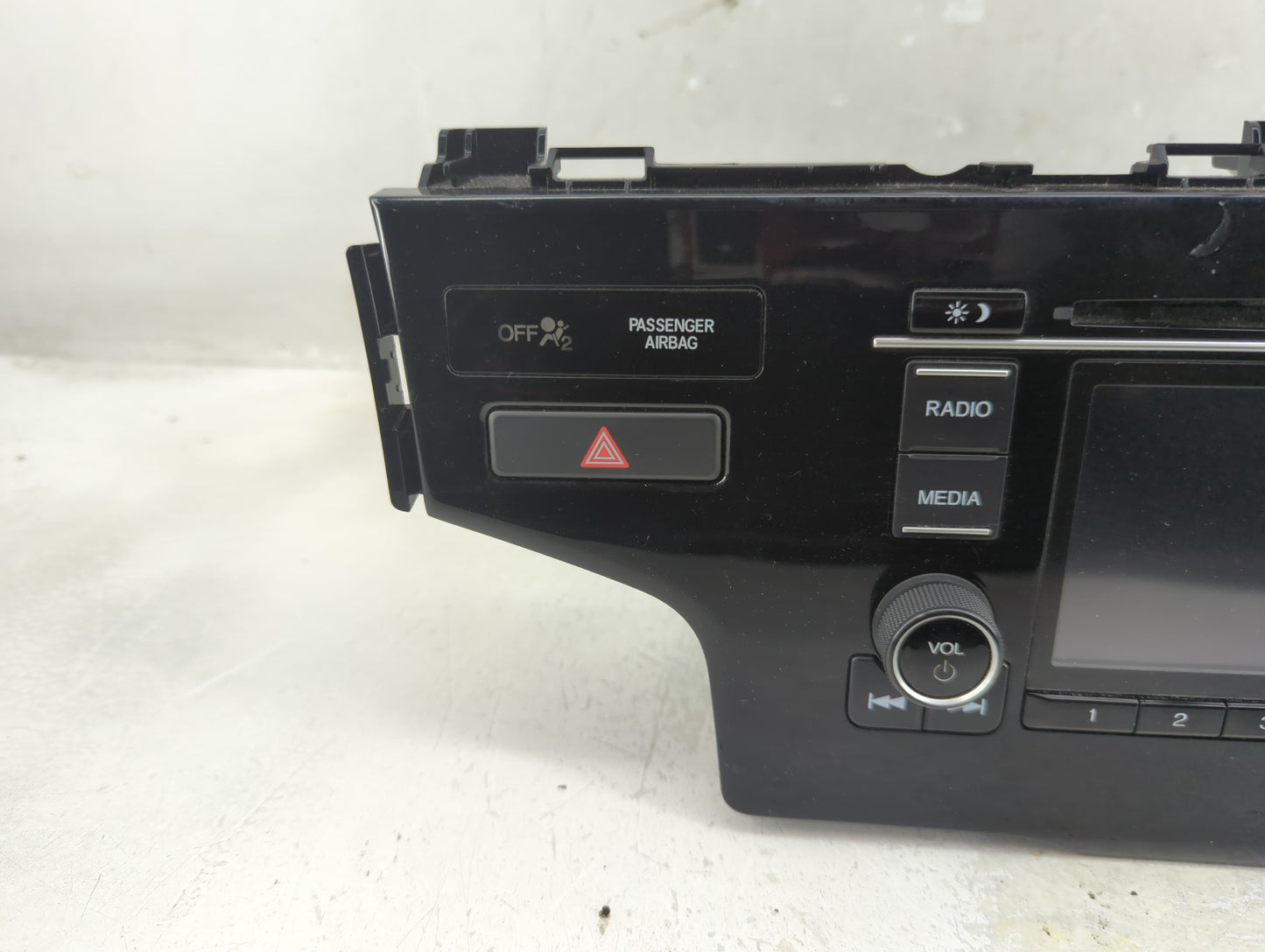 2018 Honda Fit Radio AM FM Cd Player Receiver Replacement P/N:39100-T5R-A912-M1 Fits OEM Used Auto Parts - Oemusedautoparts1