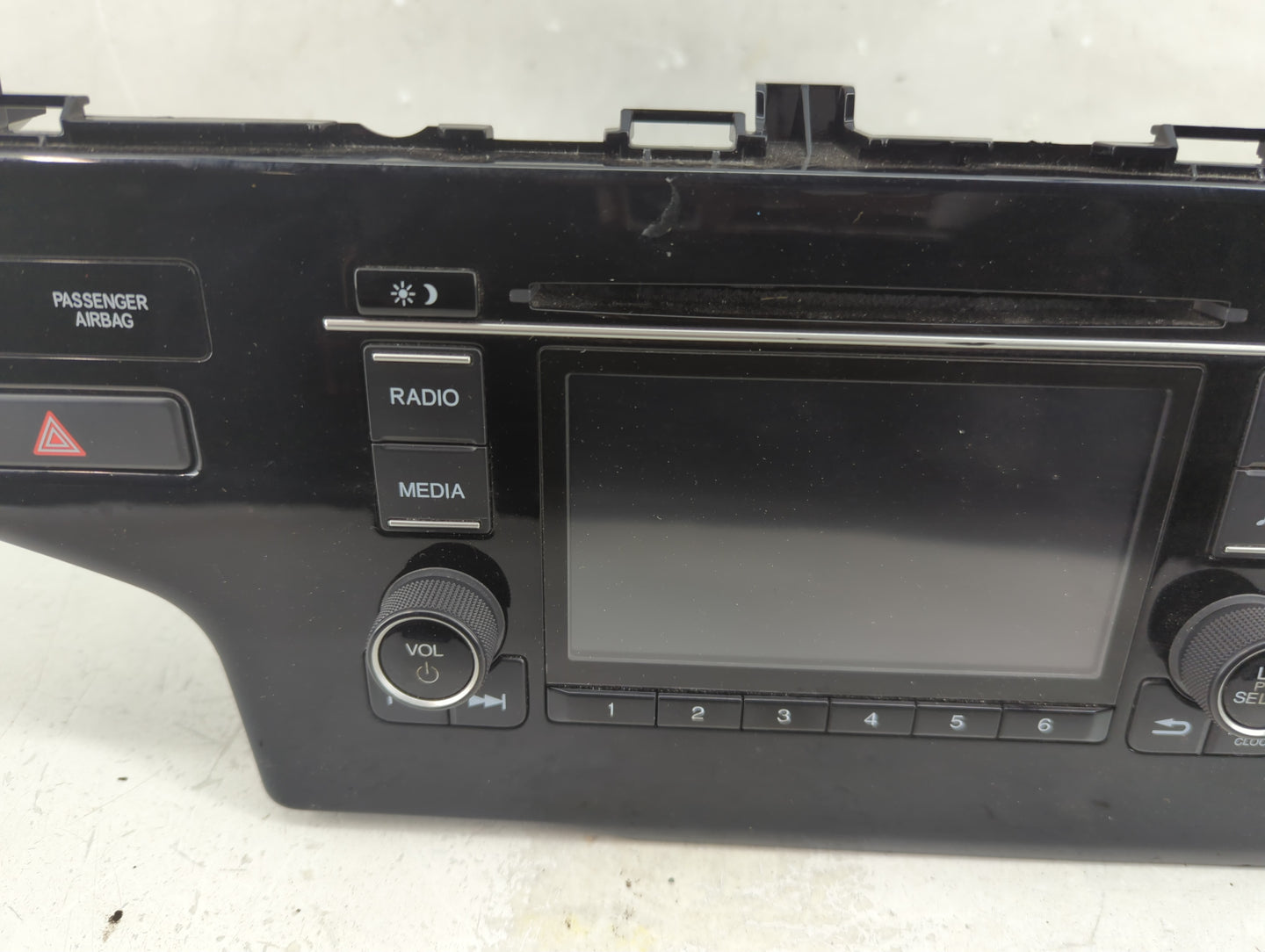2018 Honda Fit Radio AM FM Cd Player Receiver Replacement P/N:39100-T5R-A912-M1 Fits OEM Used Auto Parts - Oemusedautoparts1
