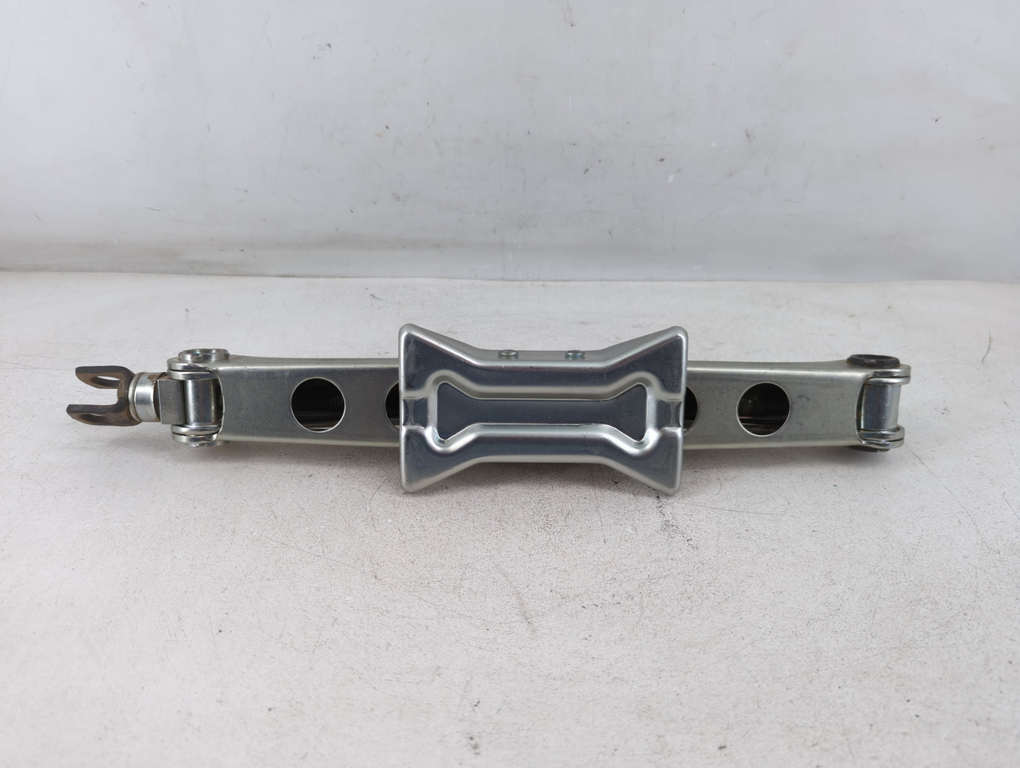 2018 Honda Hr-v Spare Scissor Car Jack - Oemusedautoparts1.com