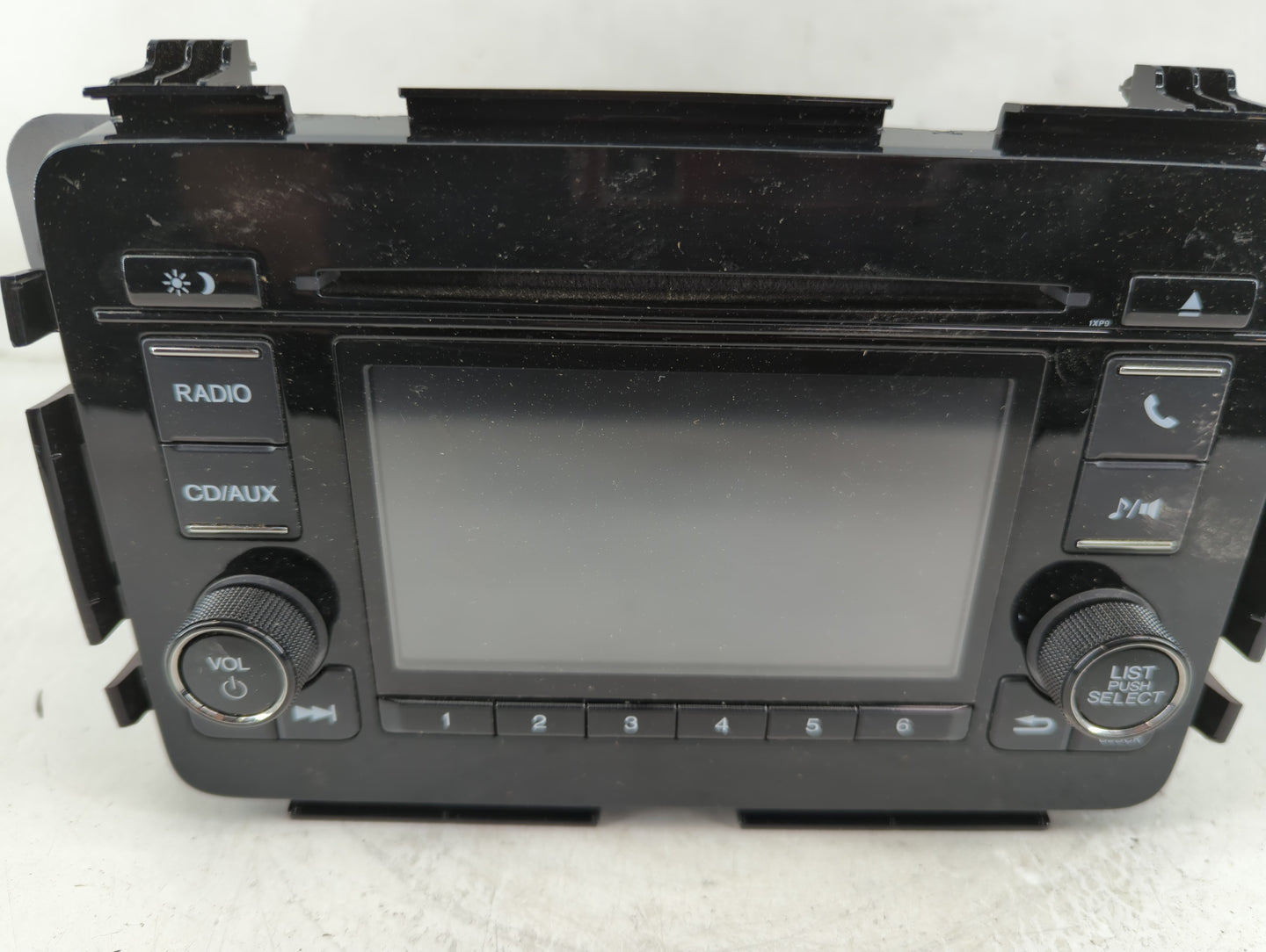 2018 Honda Hr-V Radio AM FM Cd Player Receiver Replacement P/N:39100-T7W-A110-M1 Fits OEM Used Auto Parts - Oemusedautoparts