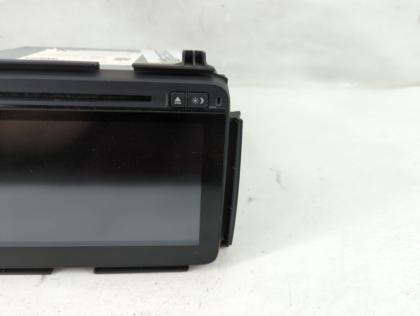 2018 Honda Hr-V Radio AM FM Cd Player Receiver Replacement P/N:39100-T7W-A320-M1 Fits OEM Used Auto Parts - Oemusedautoparts