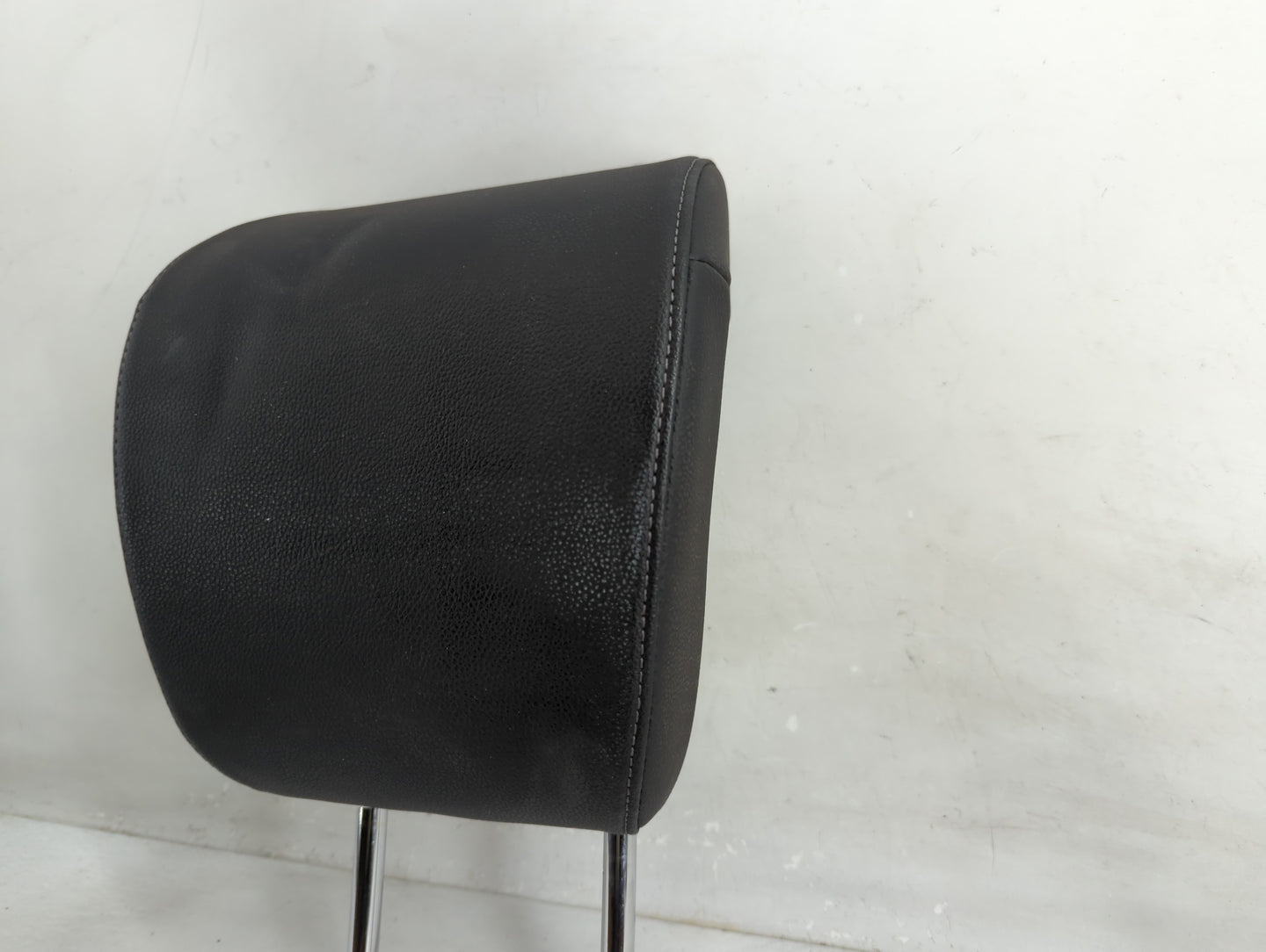 2018 Honda Hr-V Headrest Head Rest Front Driver Passenger Seat Fits OEM Used Auto Parts - Oemusedautoparts1.com