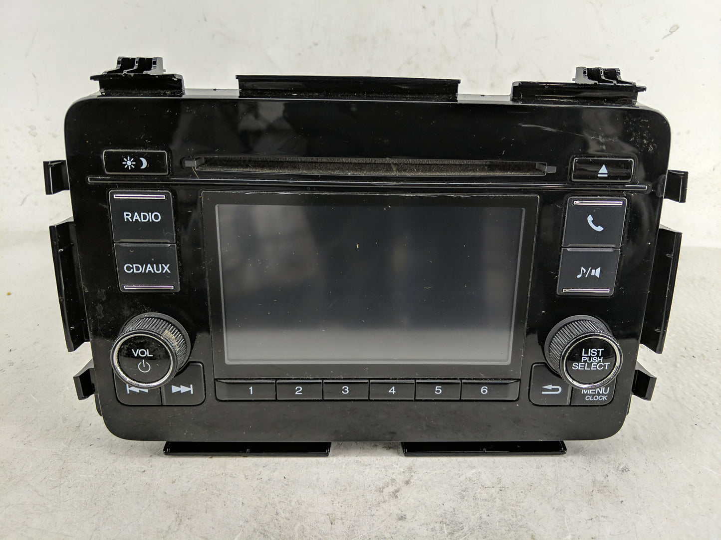 2018 Honda Hr-V Radio AM FM Cd Player Receiver Replacement P/N:39100-T7W-A11 Fits OEM Used Auto Parts - Oemusedautoparts1.co
