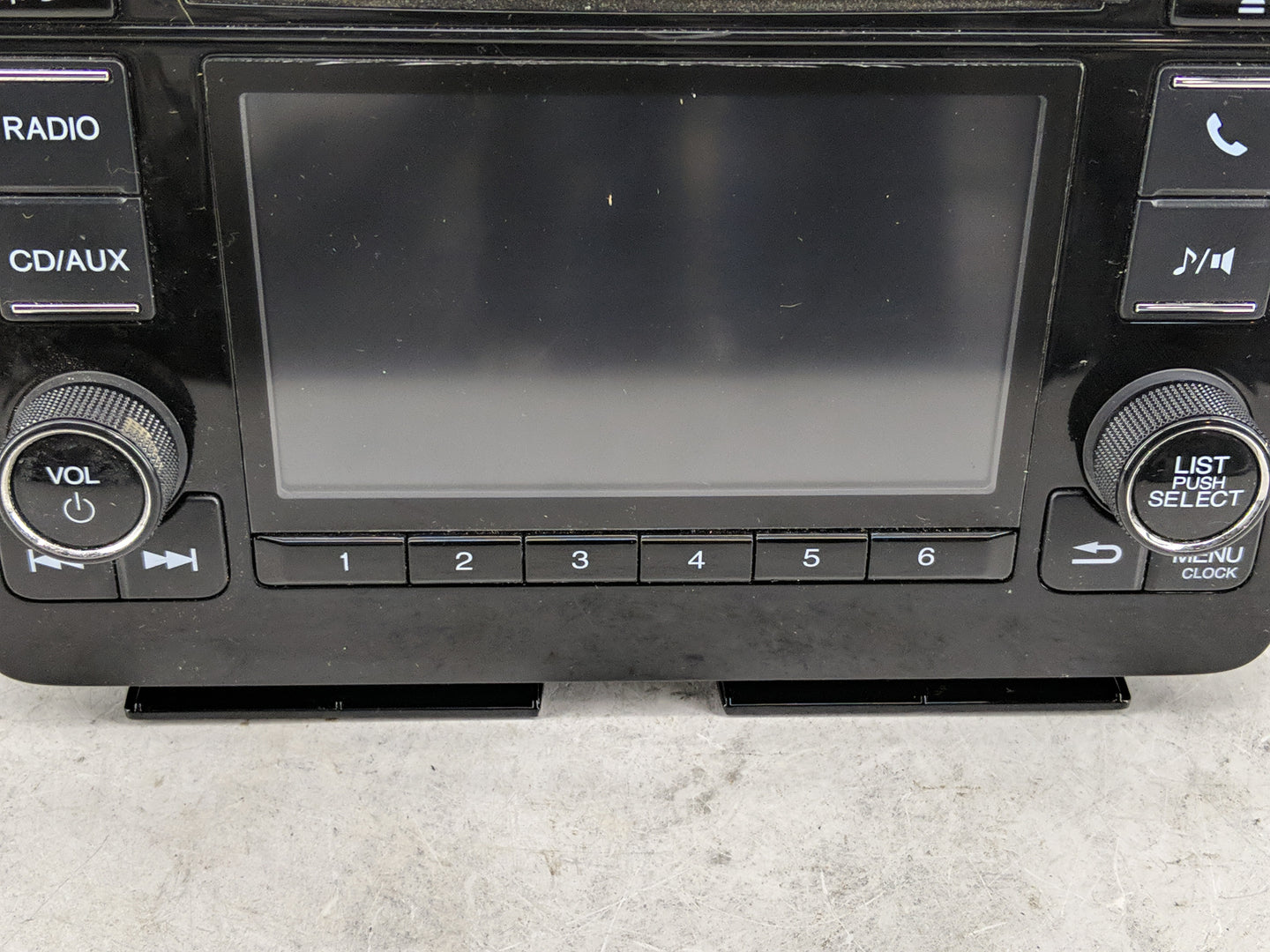 2018 Honda Hr-V Radio AM FM Cd Player Receiver Replacement P/N:39100-T7W-A11 Fits OEM Used Auto Parts - Oemusedautoparts1.co