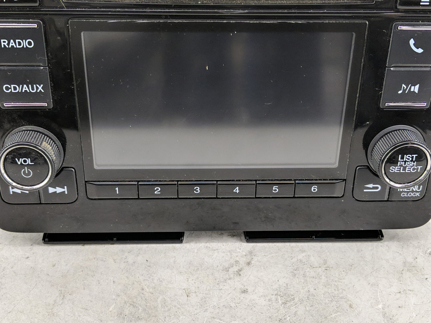 2018 Honda Hr-V Radio AM FM Cd Player Receiver Replacement P/N:39100-T7W-A11 Fits OEM Used Auto Parts - Oemusedautoparts1.co