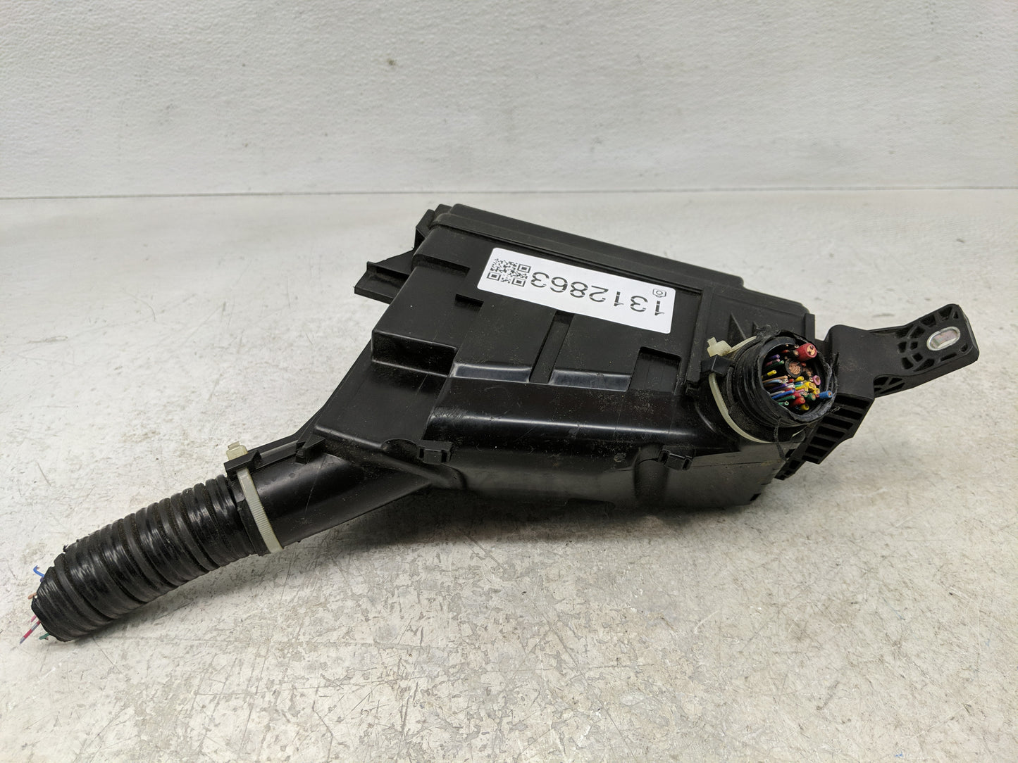 2016-2018 Honda Hr-V Fusebox Fuse Box Panel Relay Module Fits Fits 2016 2017 2018 OEM Used Auto Parts - Oemusedautoparts1.co