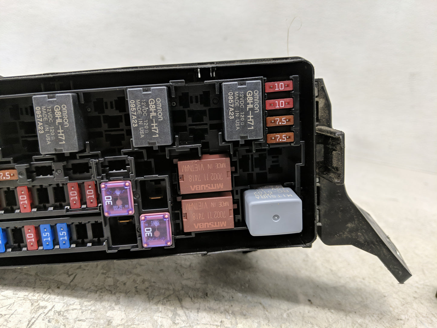 2016-2018 Honda Hr-V Fusebox Fuse Box Panel Relay Module Fits Fits 2016 2017 2018 OEM Used Auto Parts - Oemusedautoparts1.co