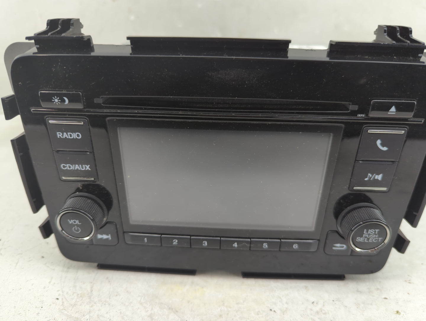 2018 Honda Hr-V Radio AM FM Cd Player Receiver Replacement P/N:39100-T7W-A110-M1 Fits OEM Used Auto Parts - Oemusedautoparts