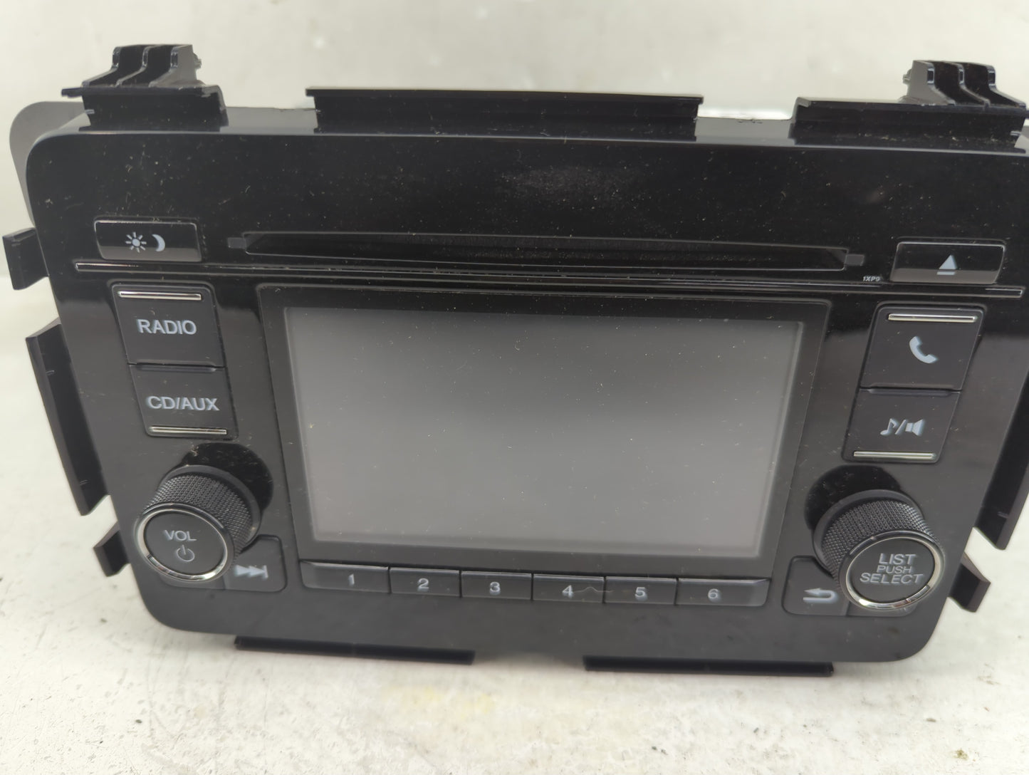 2018 Honda Hr-V Radio AM FM Cd Player Receiver Replacement P/N:39100-T7W-A110-M1 Fits OEM Used Auto Parts - Oemusedautoparts
