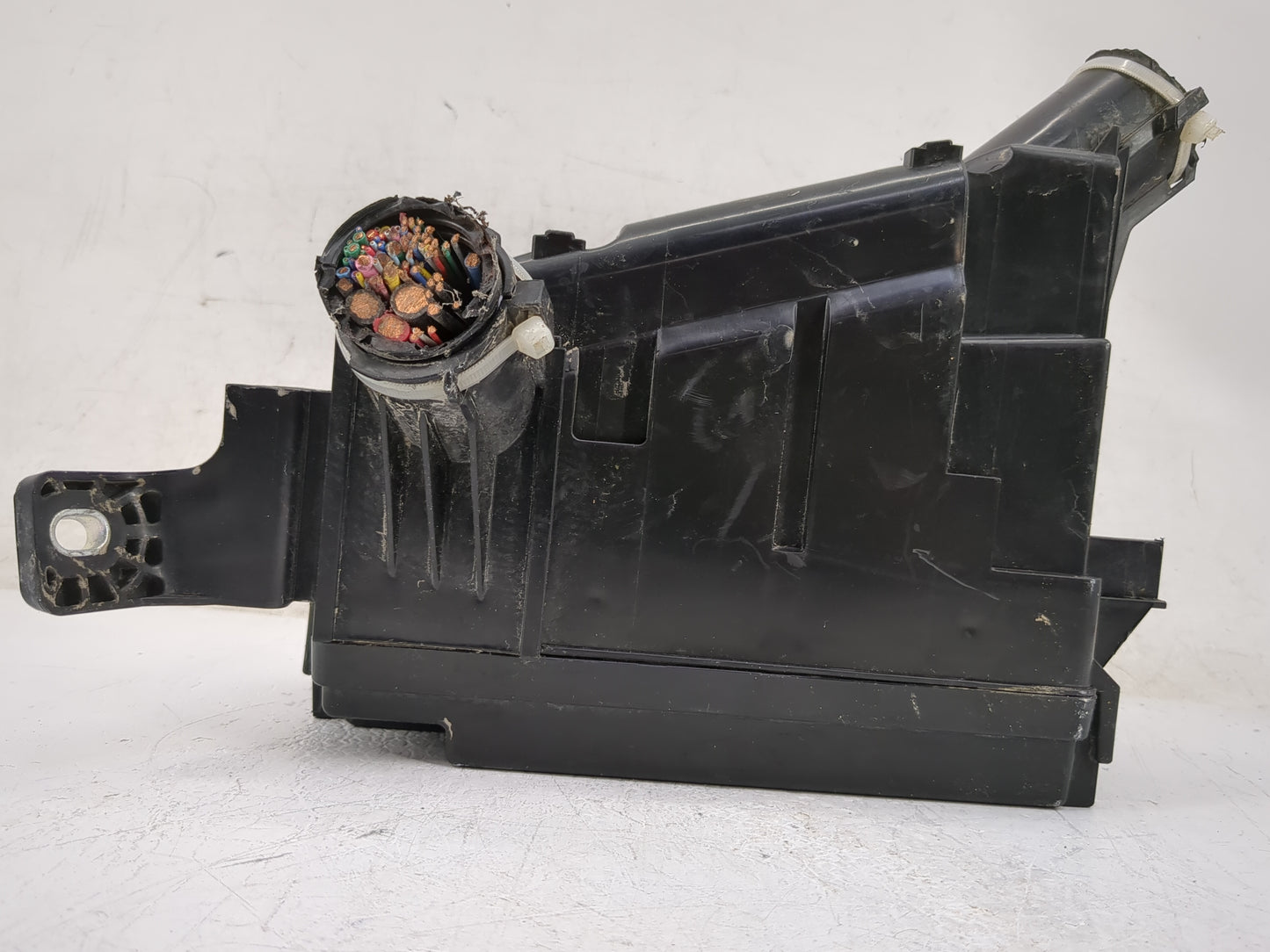 2016-2018 Honda Hr-V Fusebox Fuse Box Panel Relay Module Fits Fits 2016 2017 2018 OEM Used Auto Parts - Oemusedautoparts1.co