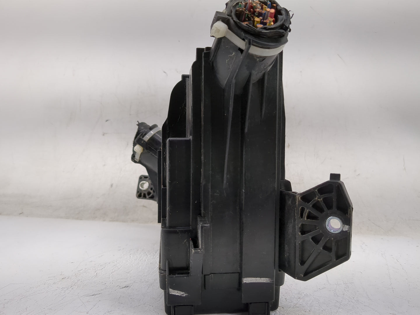 2016-2018 Honda Hr-V Fusebox Fuse Box Panel Relay Module Fits Fits 2016 2017 2018 OEM Used Auto Parts - Oemusedautoparts1.co
