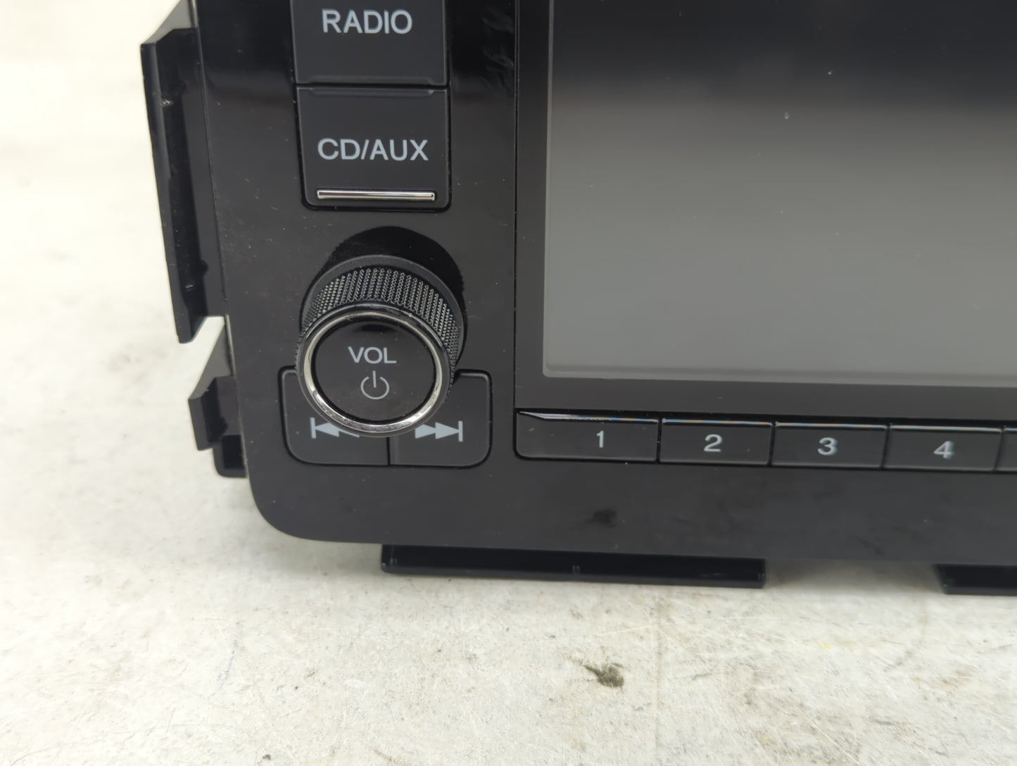 2018 Honda Hr-V Radio AM FM Cd Player Receiver Replacement P/N:39100-T7W-A110-M1 Fits OEM Used Auto Parts - Oemusedautoparts
