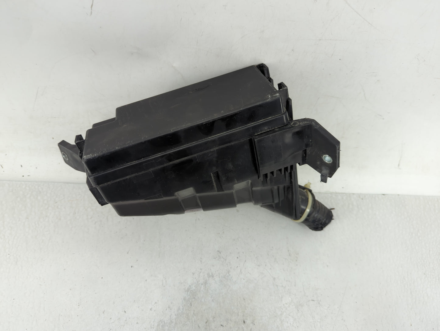 2016-2018 Honda Hr-V Fusebox Fuse Box Panel Relay Module Fits Fits 2016 2017 2018 OEM Used Auto Parts - Oemusedautoparts1.co