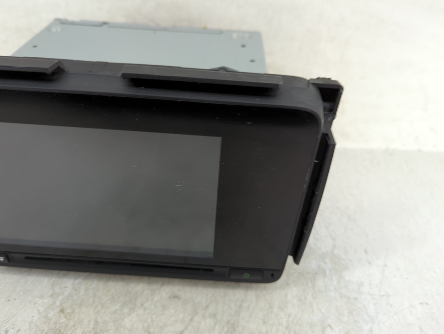 2018 Honda Hr-V Radio AM FM Cd Player Receiver Replacement P/N:39100-T7W-A310-M1 Fits OEM Used Auto Parts - Oemusedautoparts