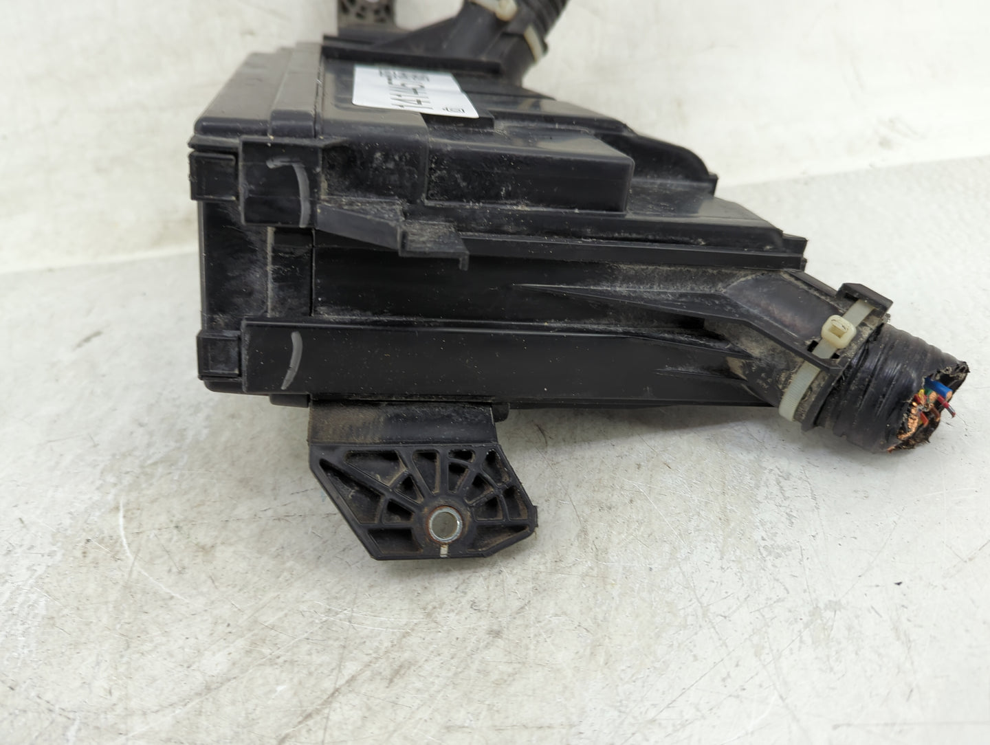 2016-2018 Honda Hr-V Fusebox Fuse Box Panel Relay Module Fits Fits 2016 2017 2018 OEM Used Auto Parts - Oemusedautoparts1.co