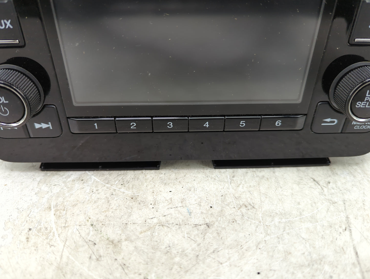 2018 Honda Hr-V Radio AM FM Cd Player Receiver Replacement P/N:39100-T7W-A110-M1 Fits OEM Used Auto Parts - Oemusedautoparts