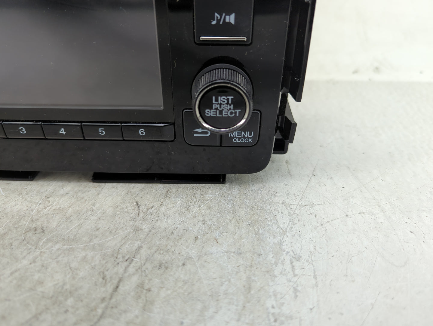 2018 Honda Hr-V Radio AM FM Cd Player Receiver Replacement P/N:39100-T7W-A110-M1 Fits OEM Used Auto Parts - Oemusedautoparts