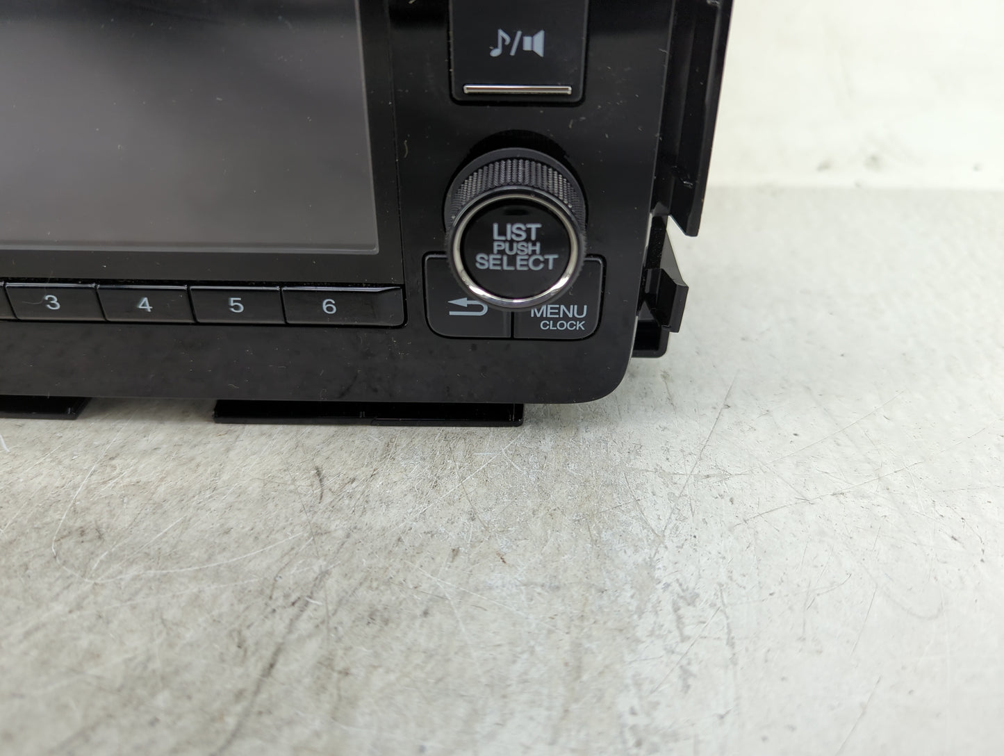 2018 Honda Hr-V Radio AM FM Cd Player Receiver Replacement P/N:39100-T7W-A110-M1 Fits OEM Used Auto Parts - Oemusedautoparts