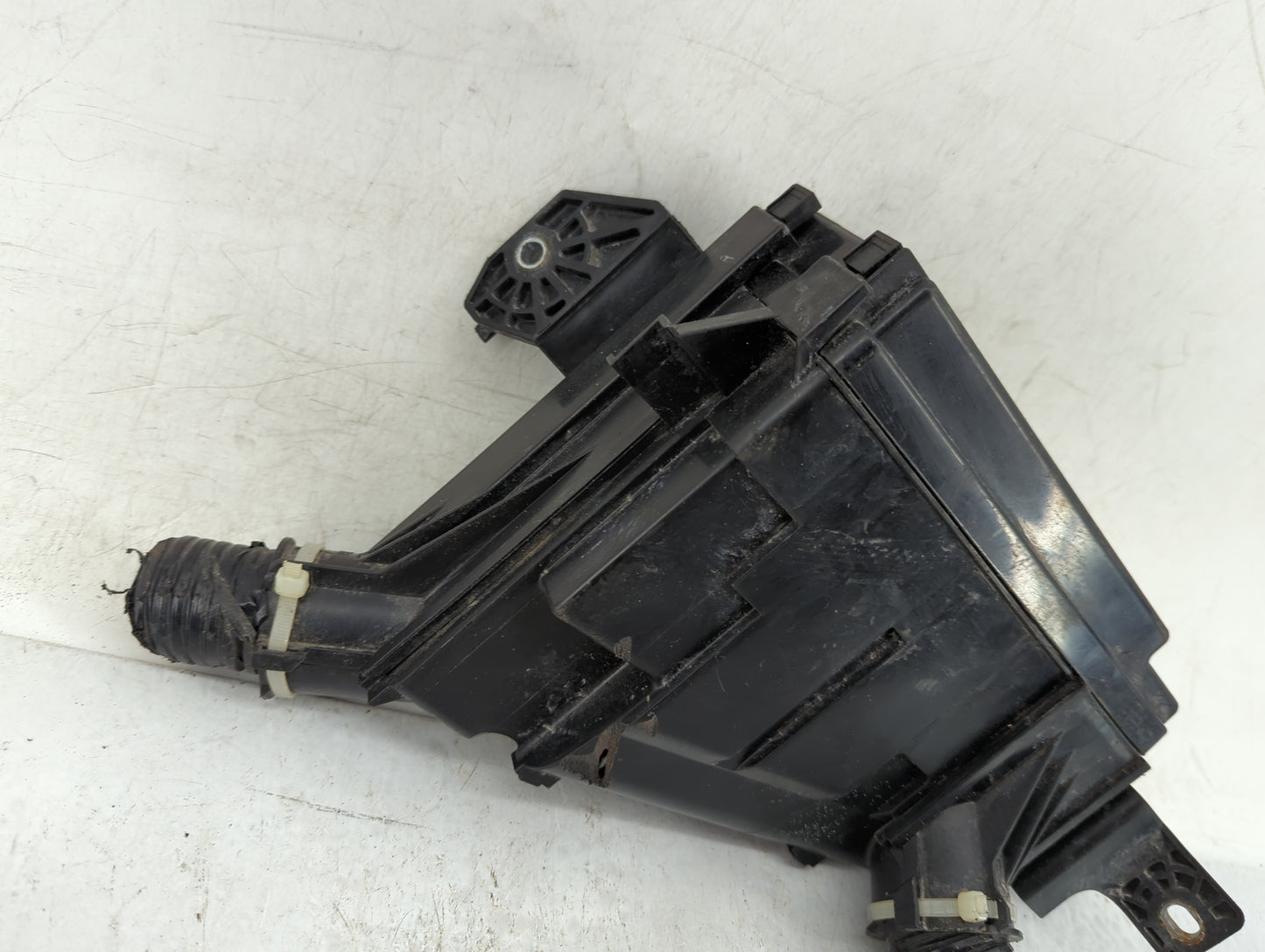 2016-2018 Honda Hr-V Fusebox Fuse Box Panel Relay Module Fits Fits 2016 2017 2018 OEM Used Auto Parts - Oemusedautoparts1.co