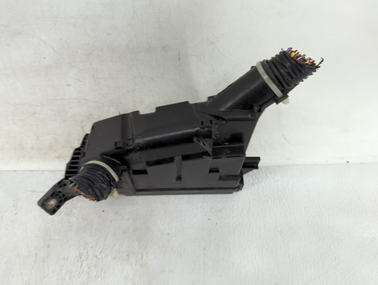 2016-2018 Honda Hr-V Fusebox Fuse Box Panel Relay Module Fits Fits 2016 2017 2018 OEM Used Auto Parts - Oemusedautoparts1.co