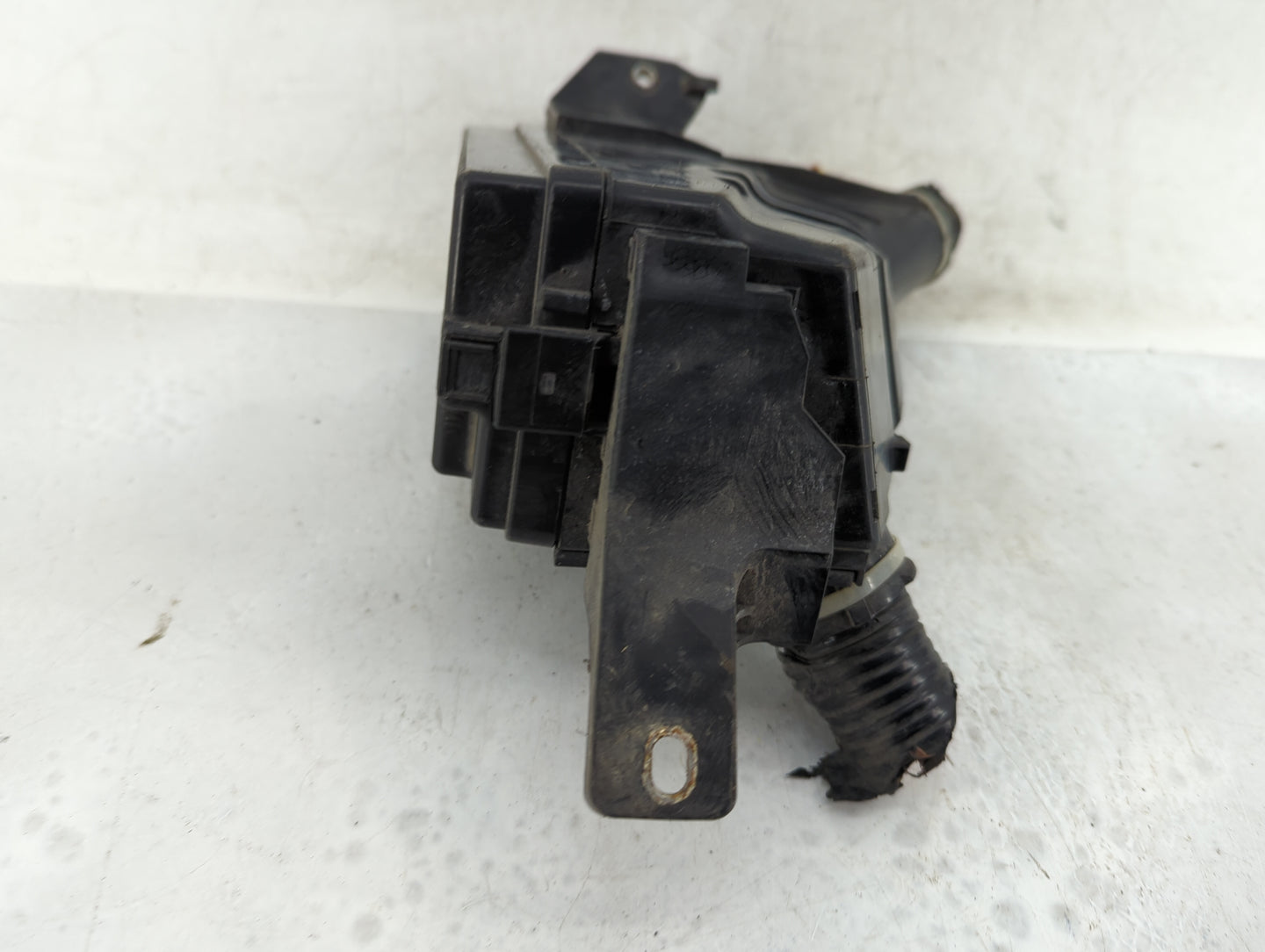 2016-2018 Honda Hr-V Fusebox Fuse Box Panel Relay Module Fits Fits 2016 2017 2018 OEM Used Auto Parts - Oemusedautoparts1.co